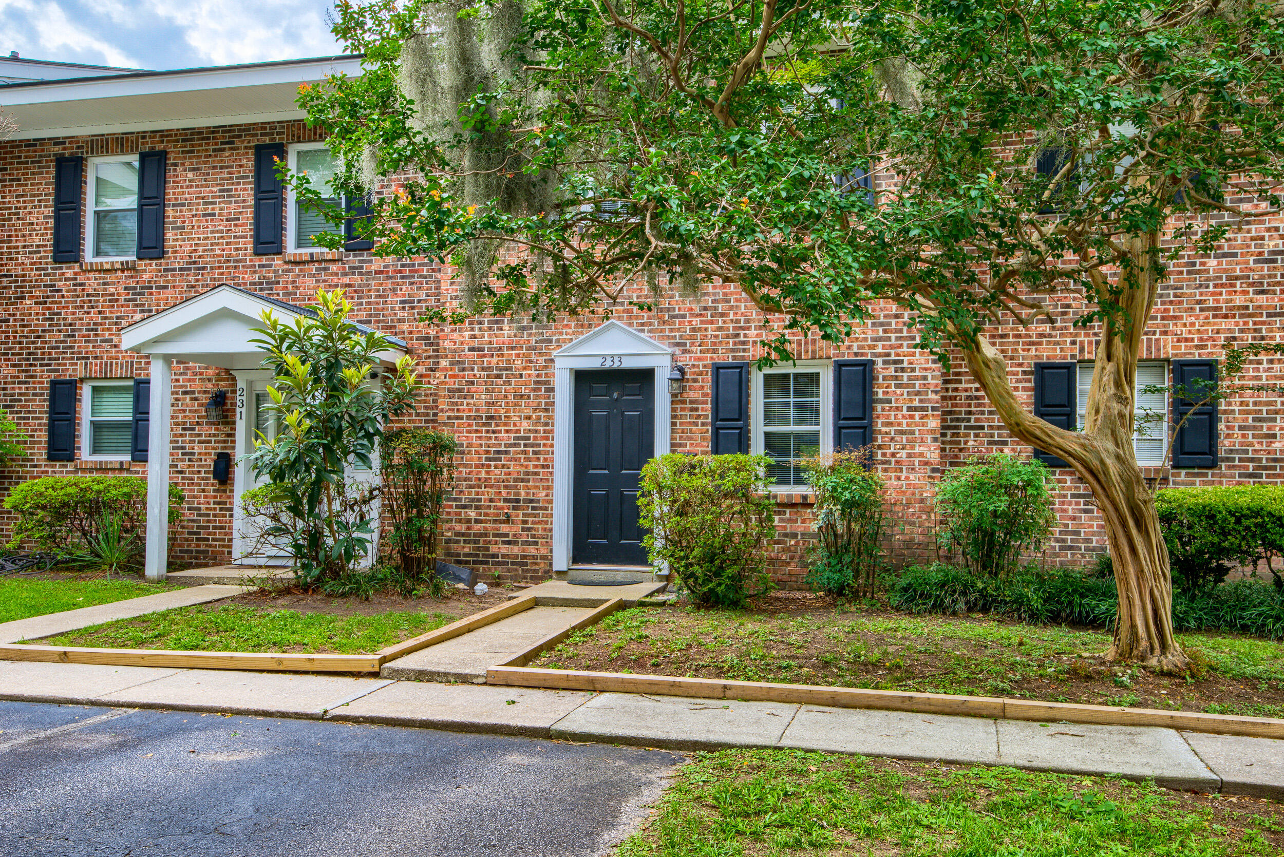 233 Heritage Circle