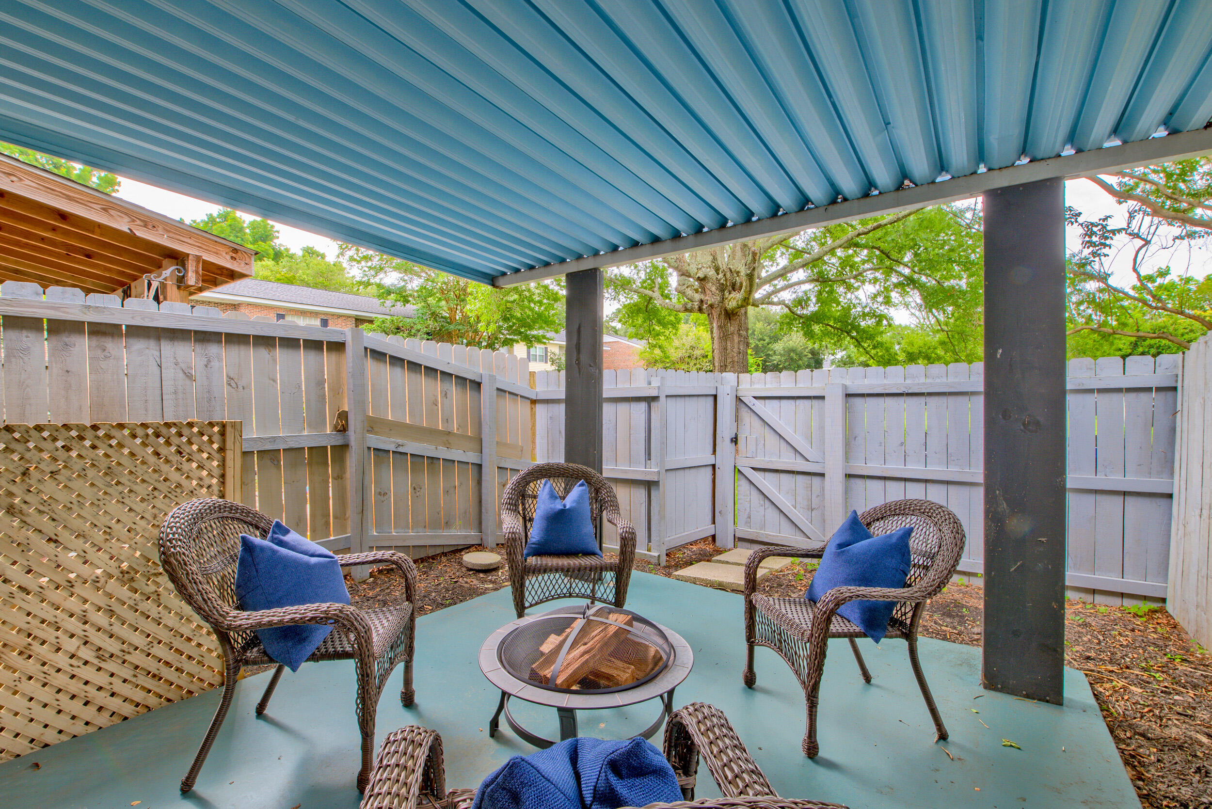 233 Heritage Circle