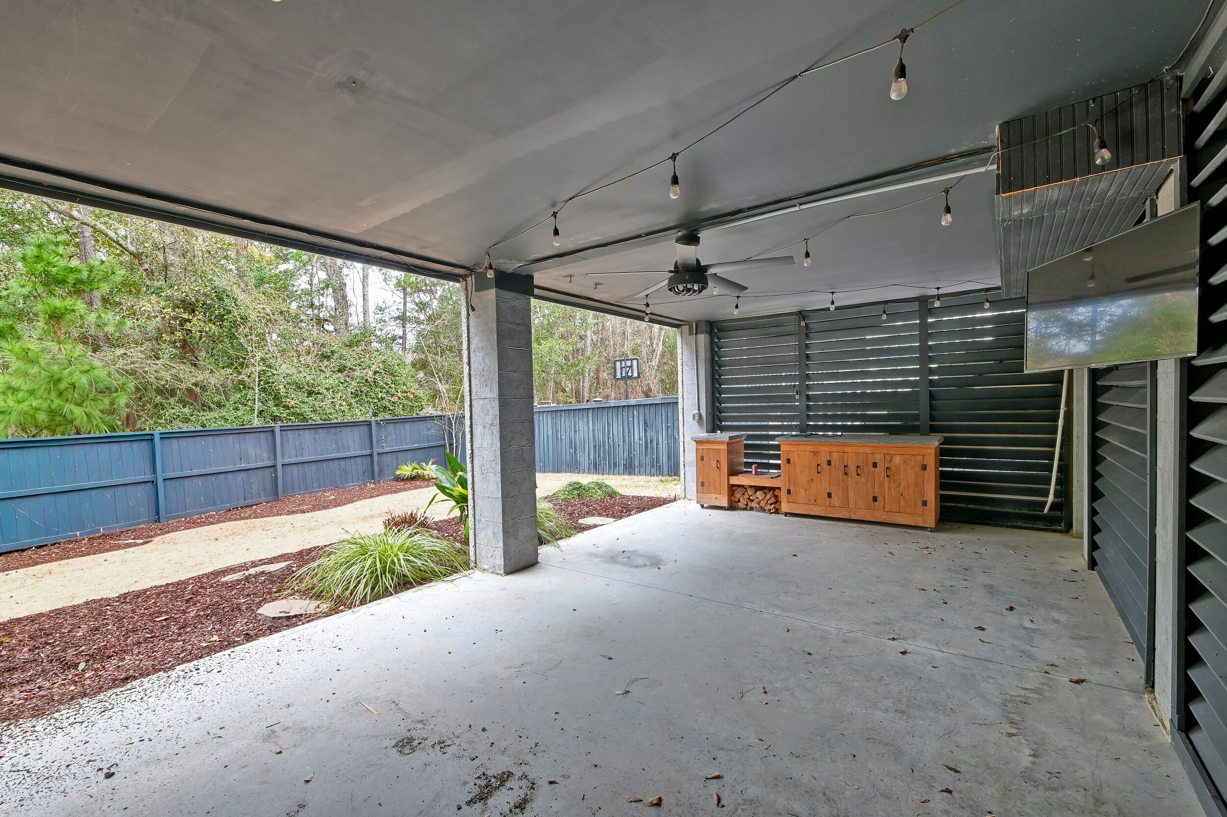 1489 Red Tide Road
