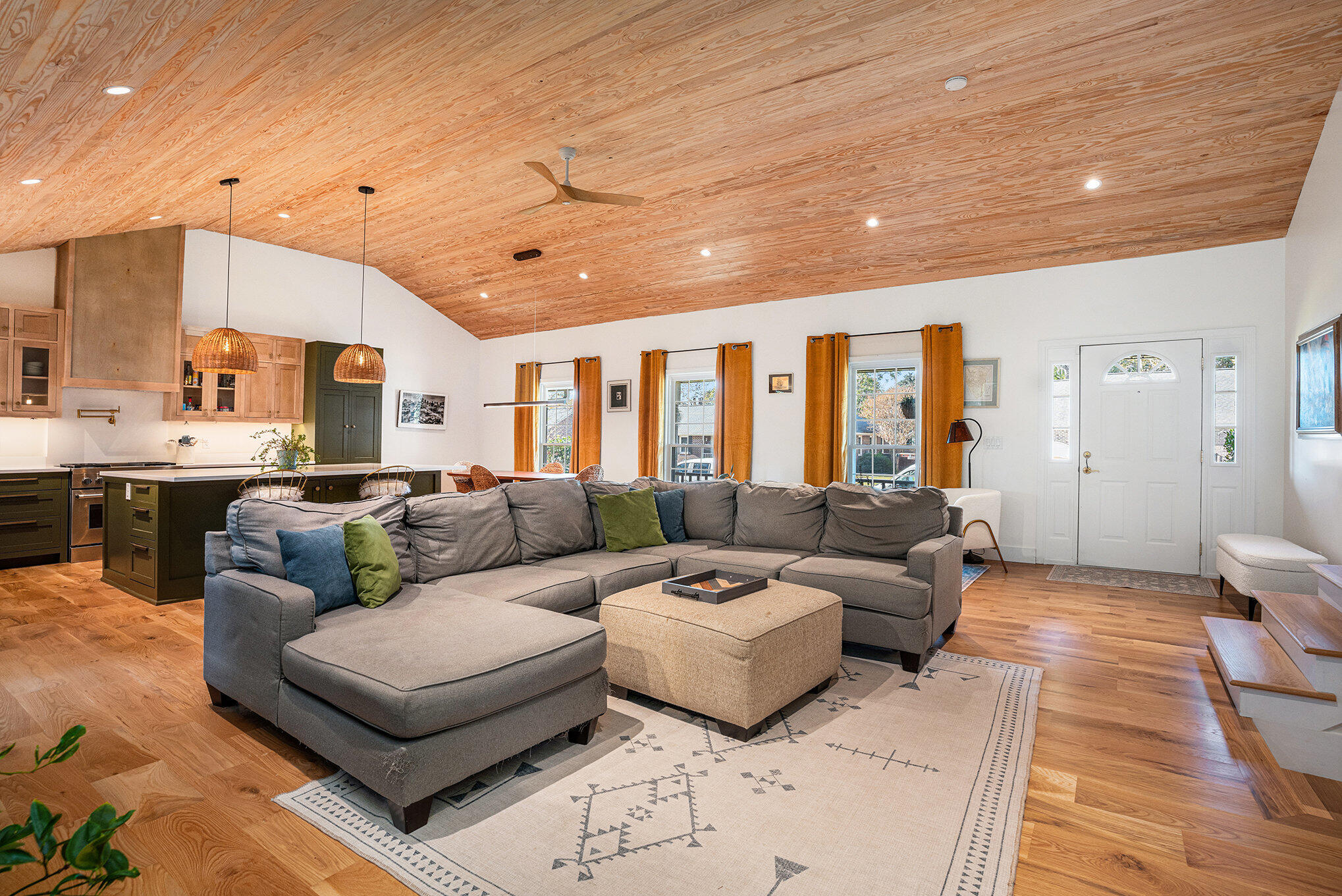 2923 Sugarbush Way