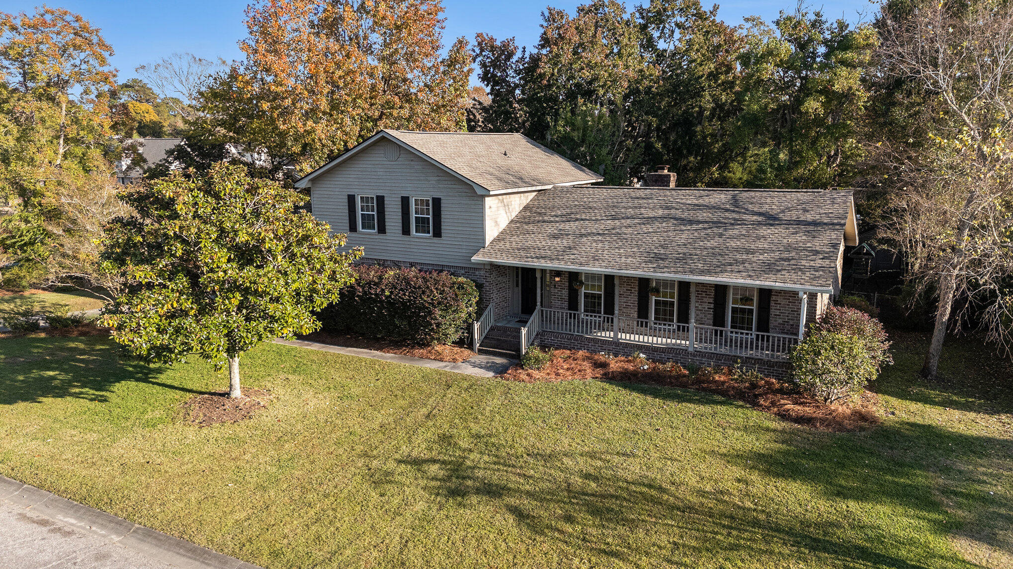 2923 Sugarbush Way