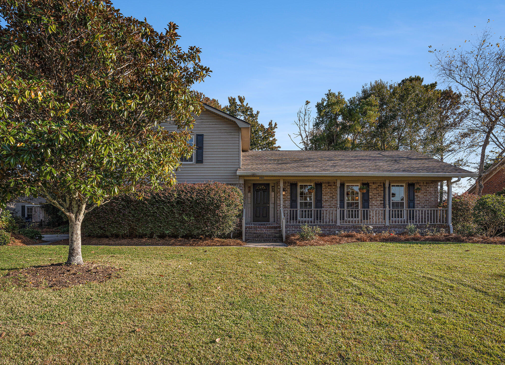 2923 Sugarbush Way