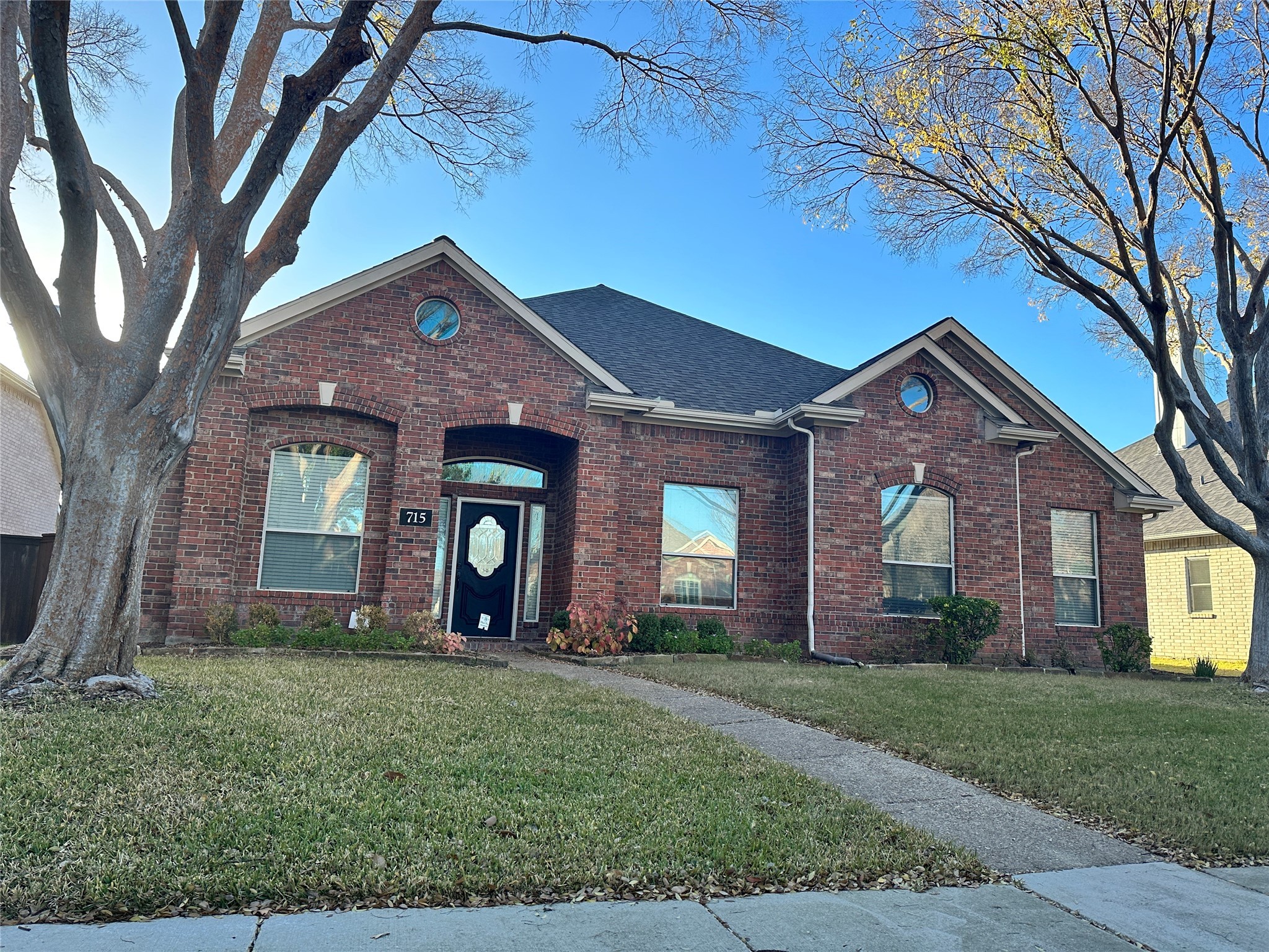 715 Willow Ridge Court