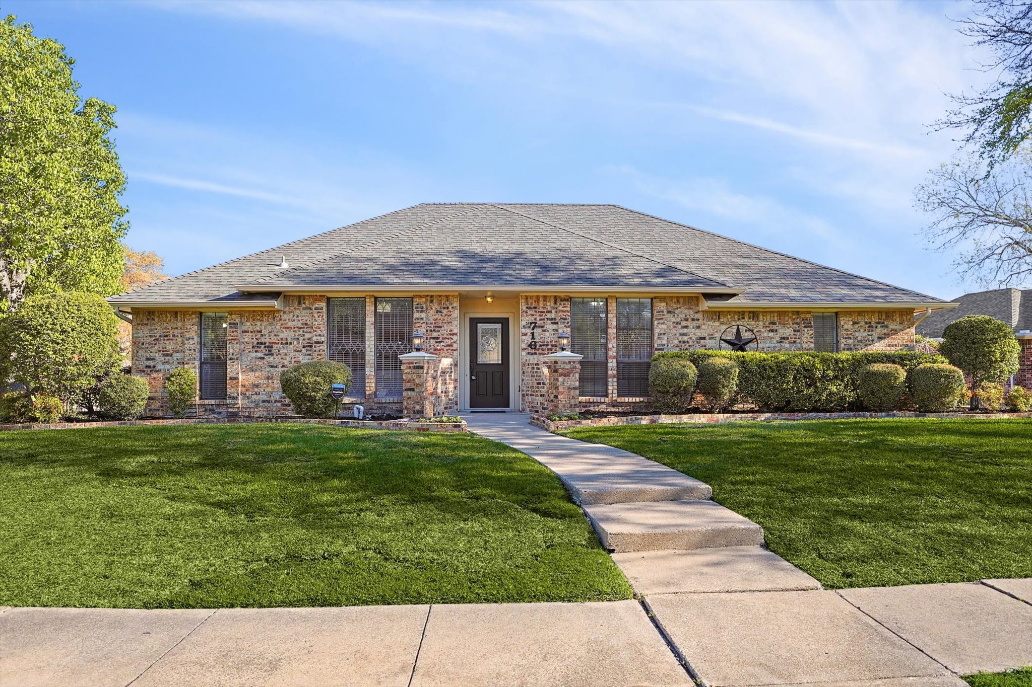 716 Sparrow Lane