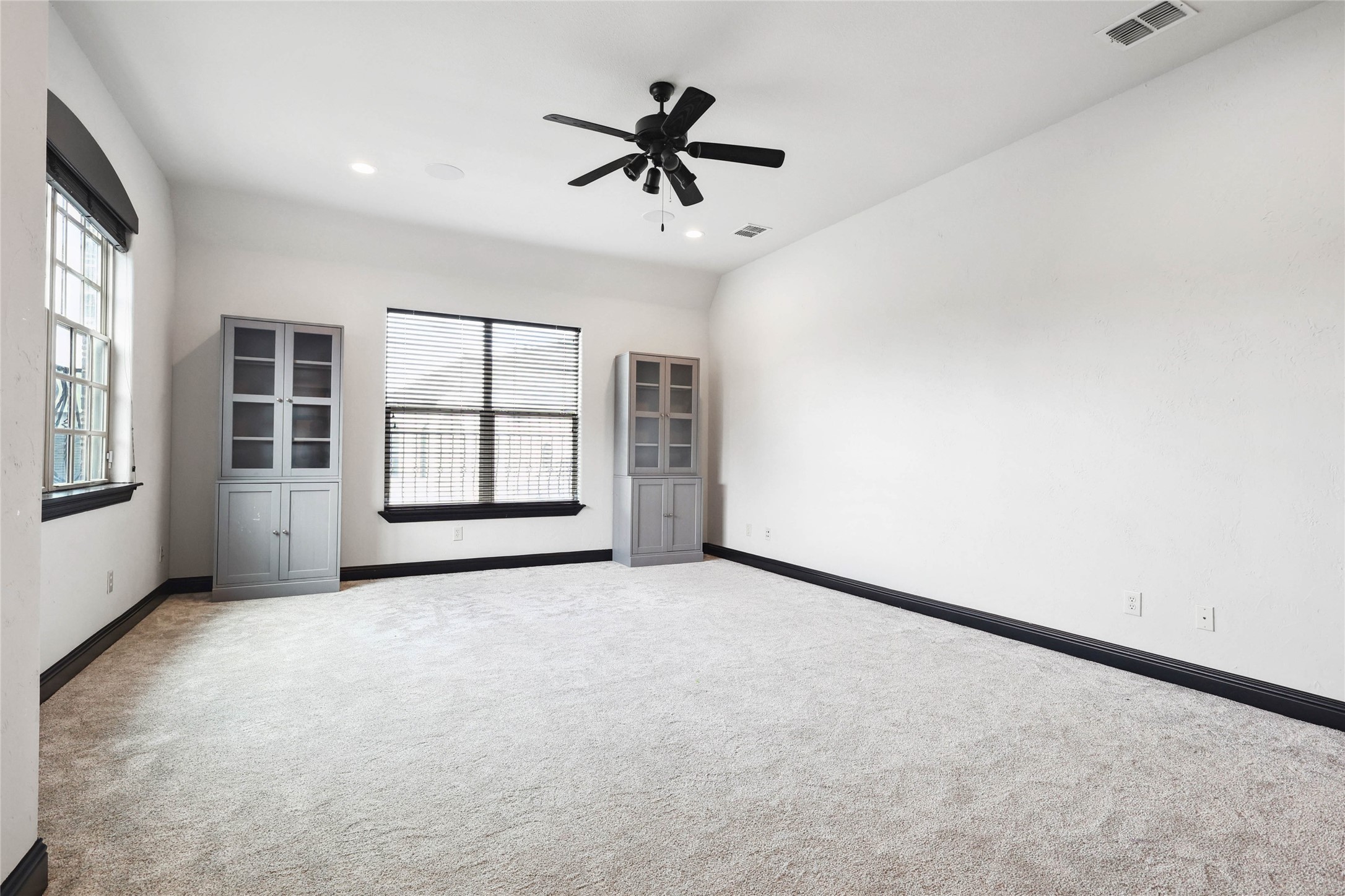 613 Saint James Place
