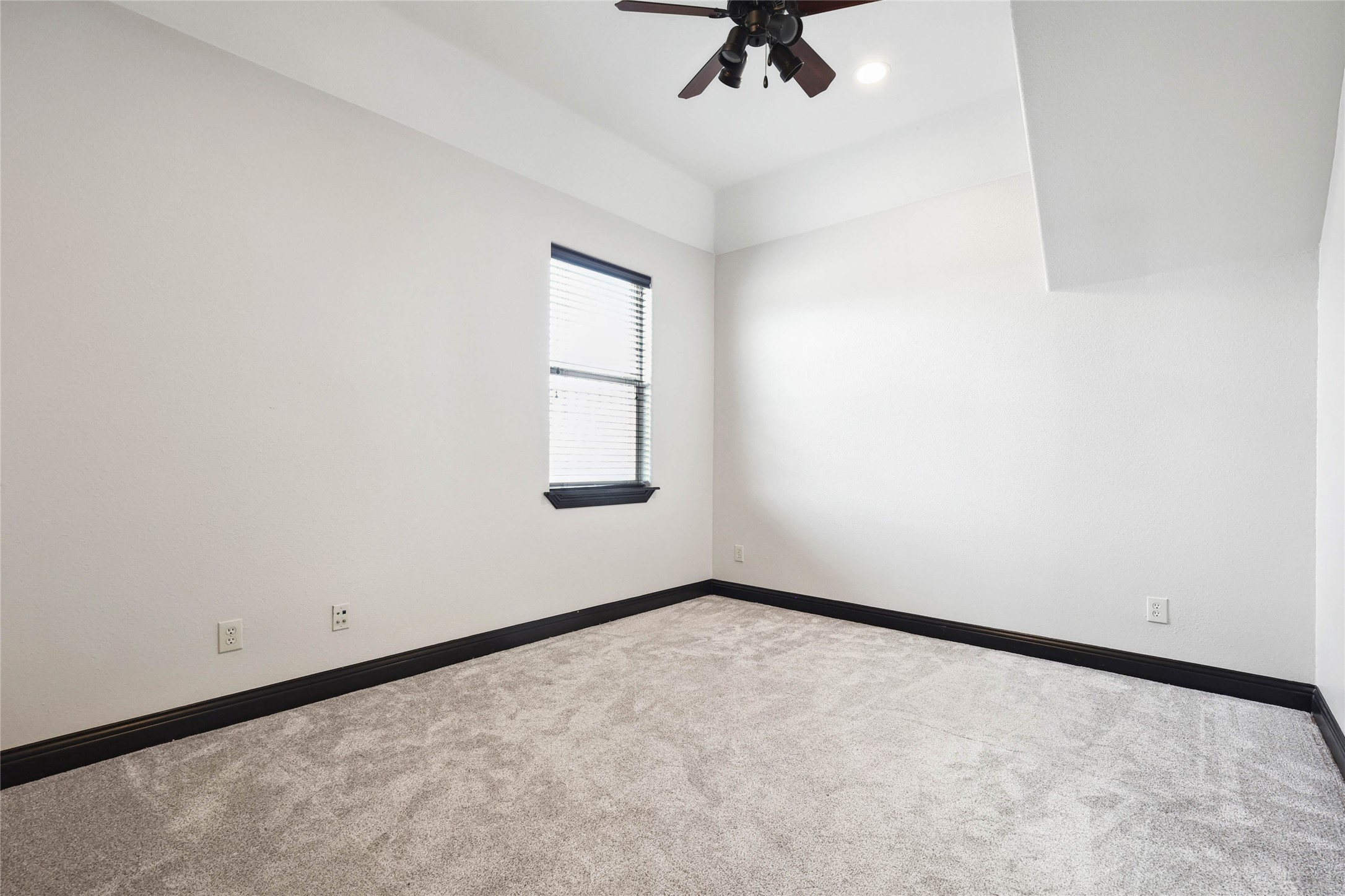 613 Saint James Place