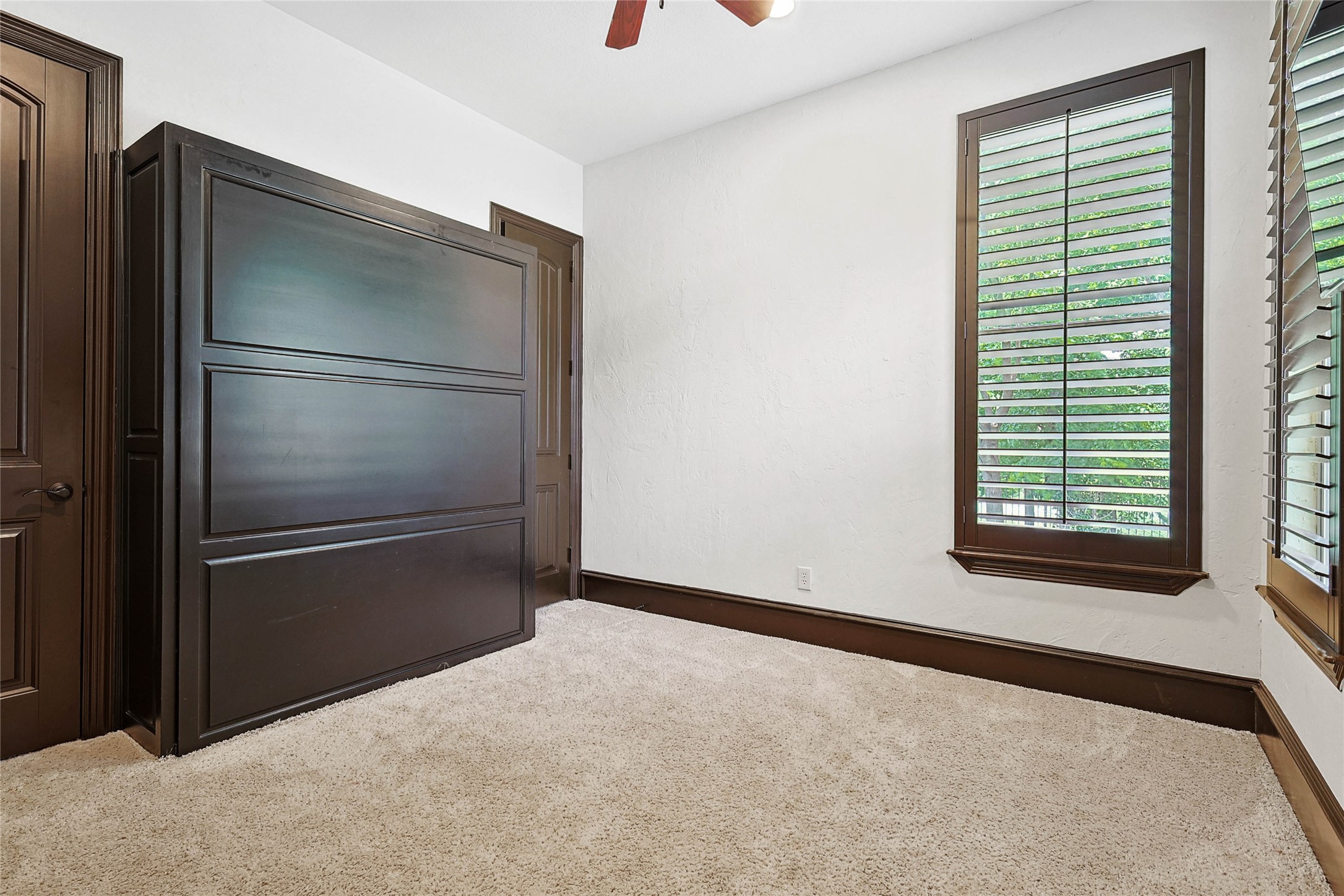 613 Saint James Place