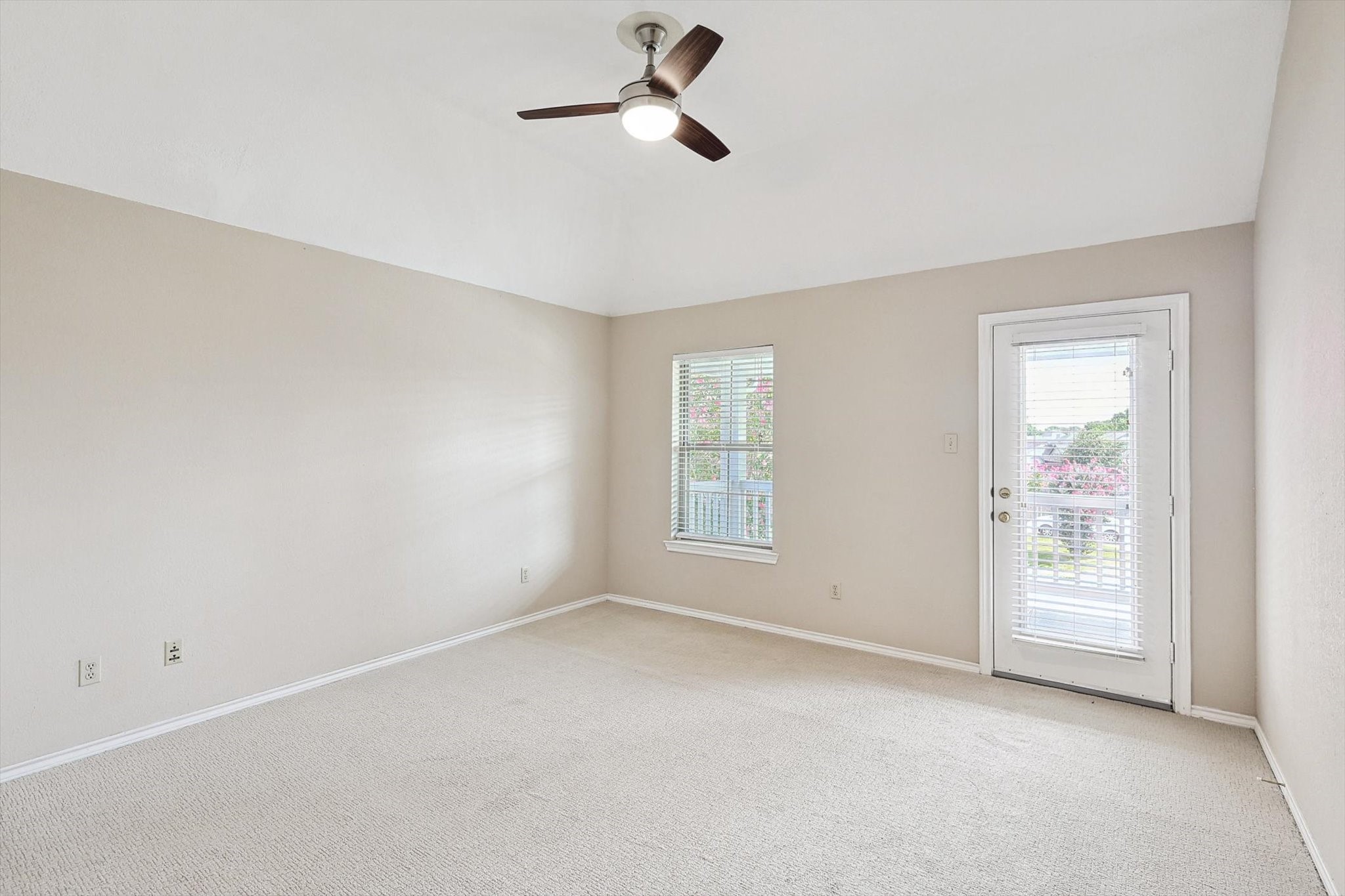 505 Meadowood Lane