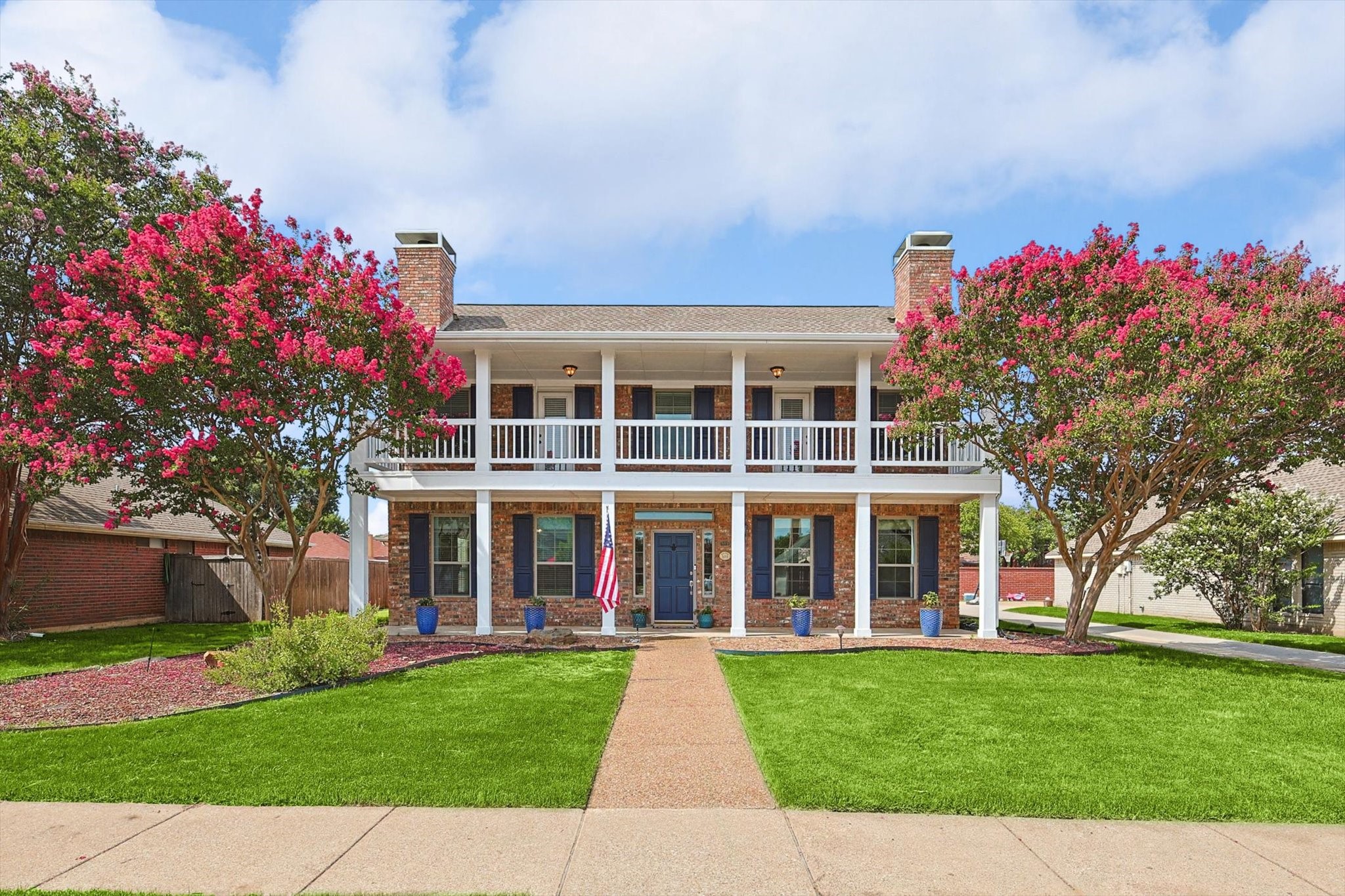 505 Meadowood Lane