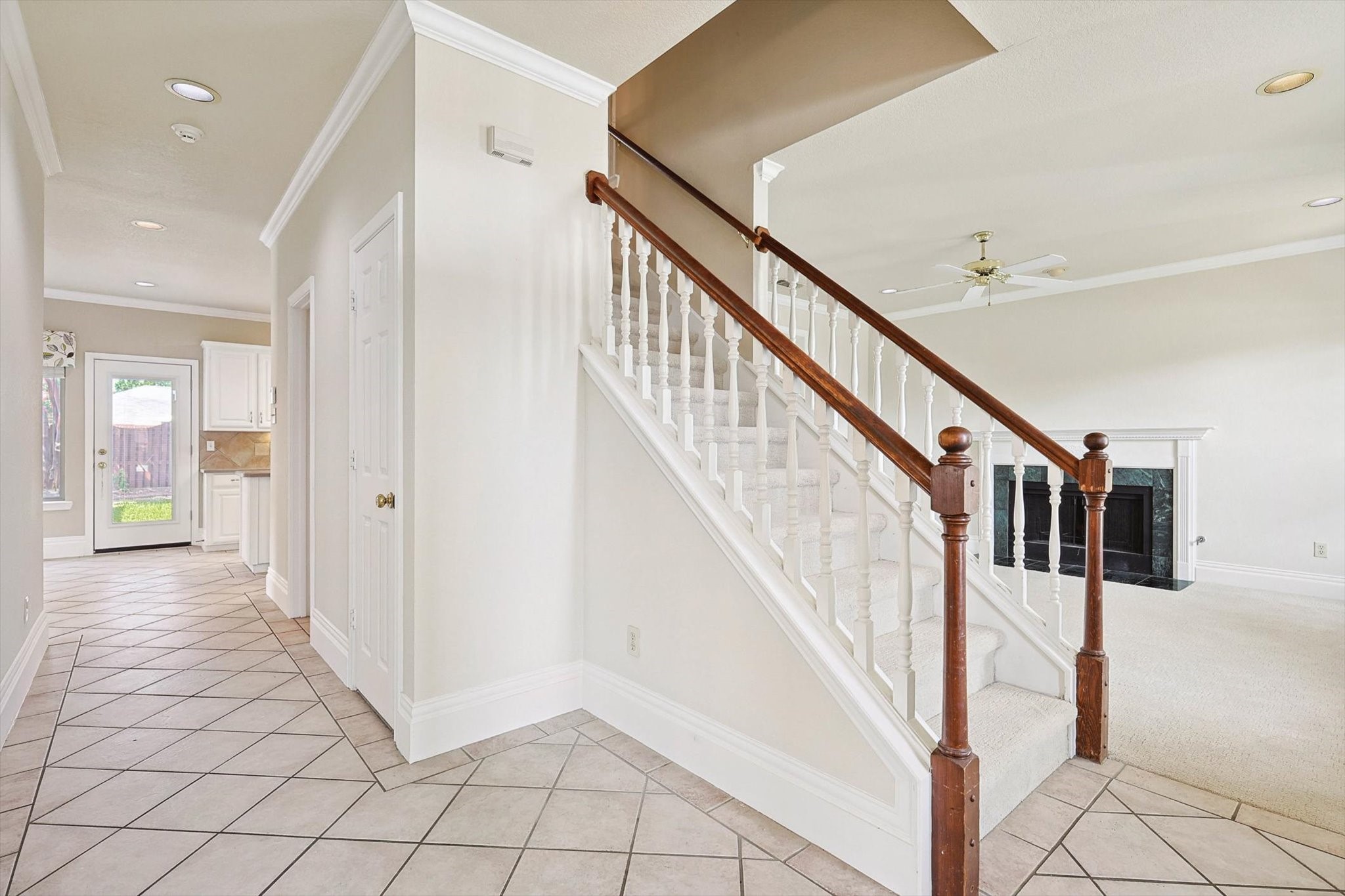 505 Meadowood Lane