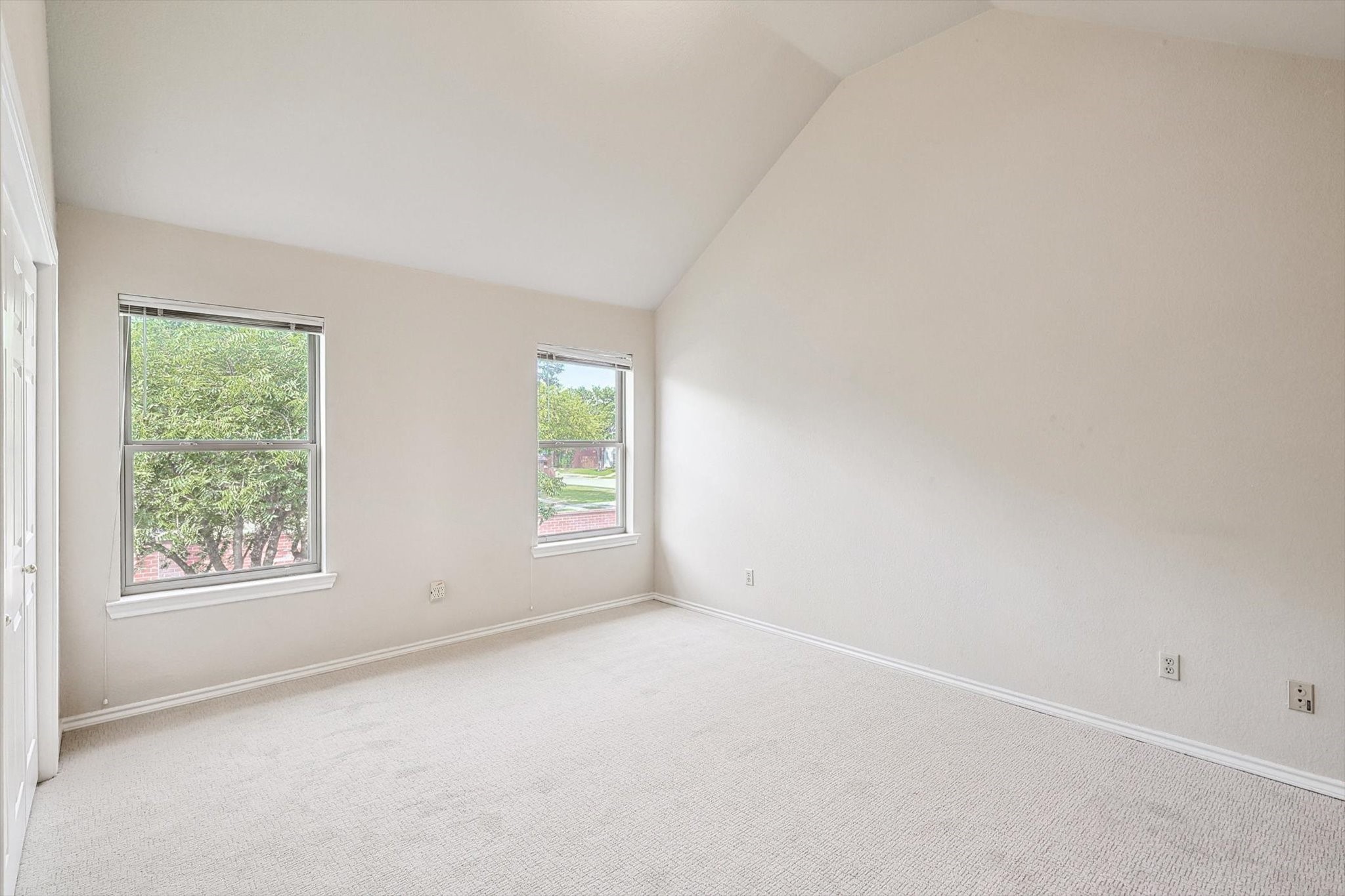 505 Meadowood Lane