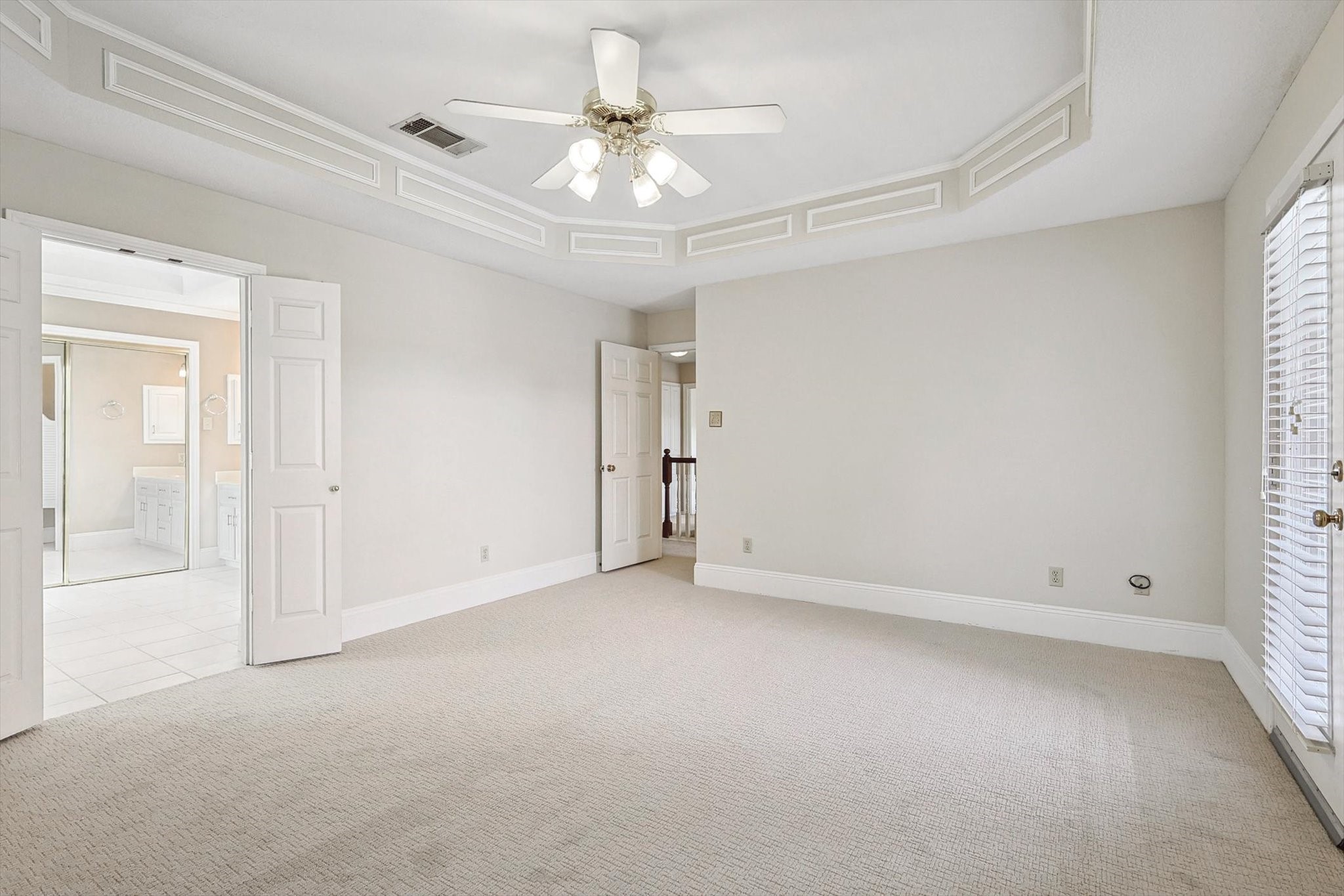 505 Meadowood Lane