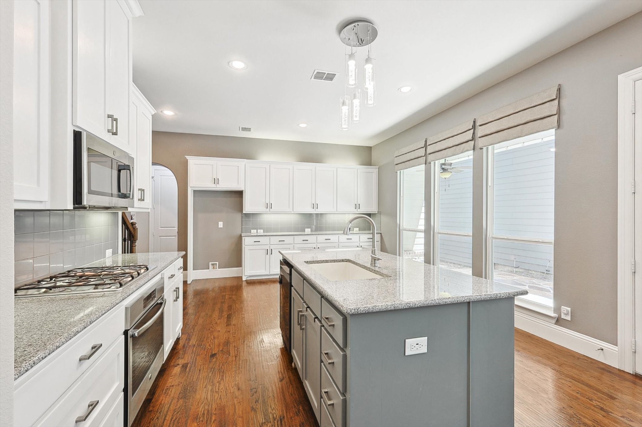 746 E Main Street