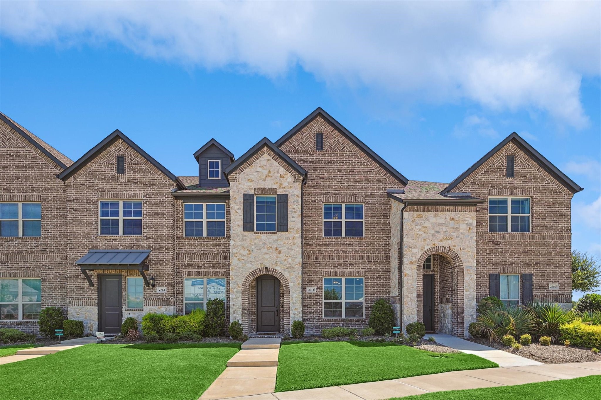 2744 Vista Park Lane