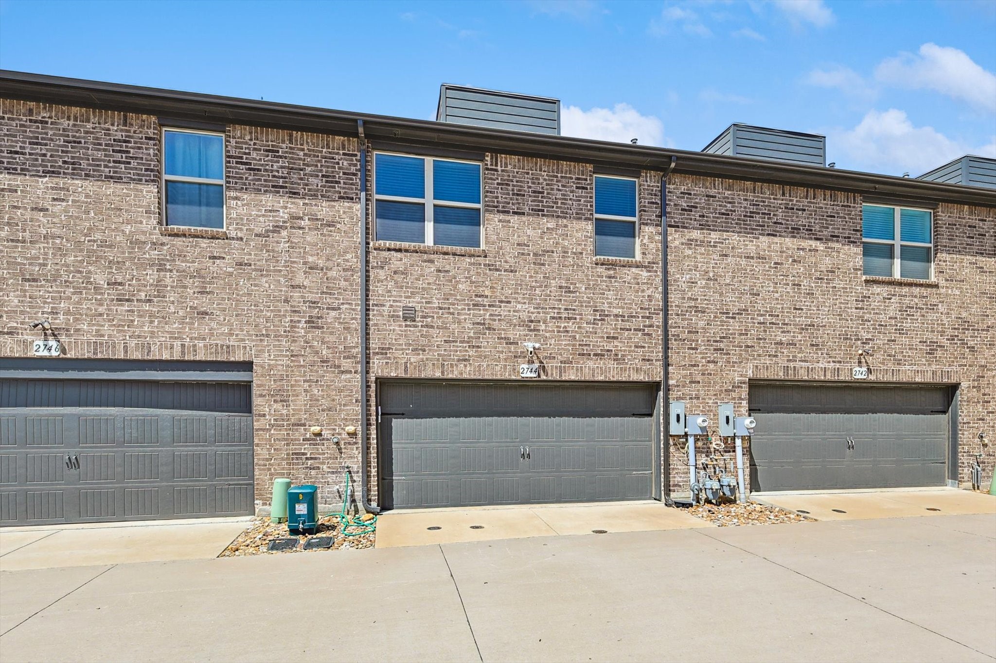 2744 Vista Park Lane