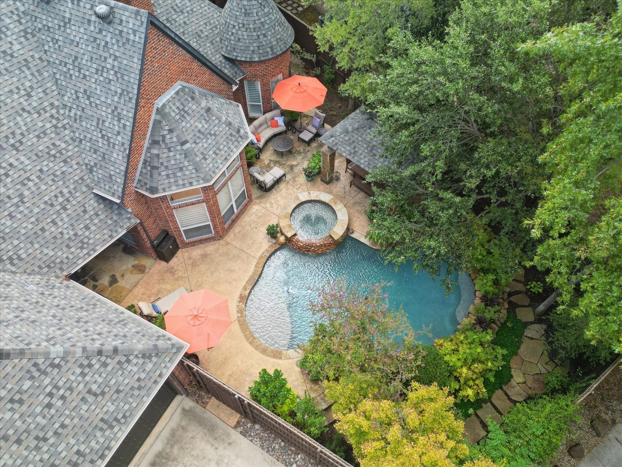 717 Armstrong Boulevard