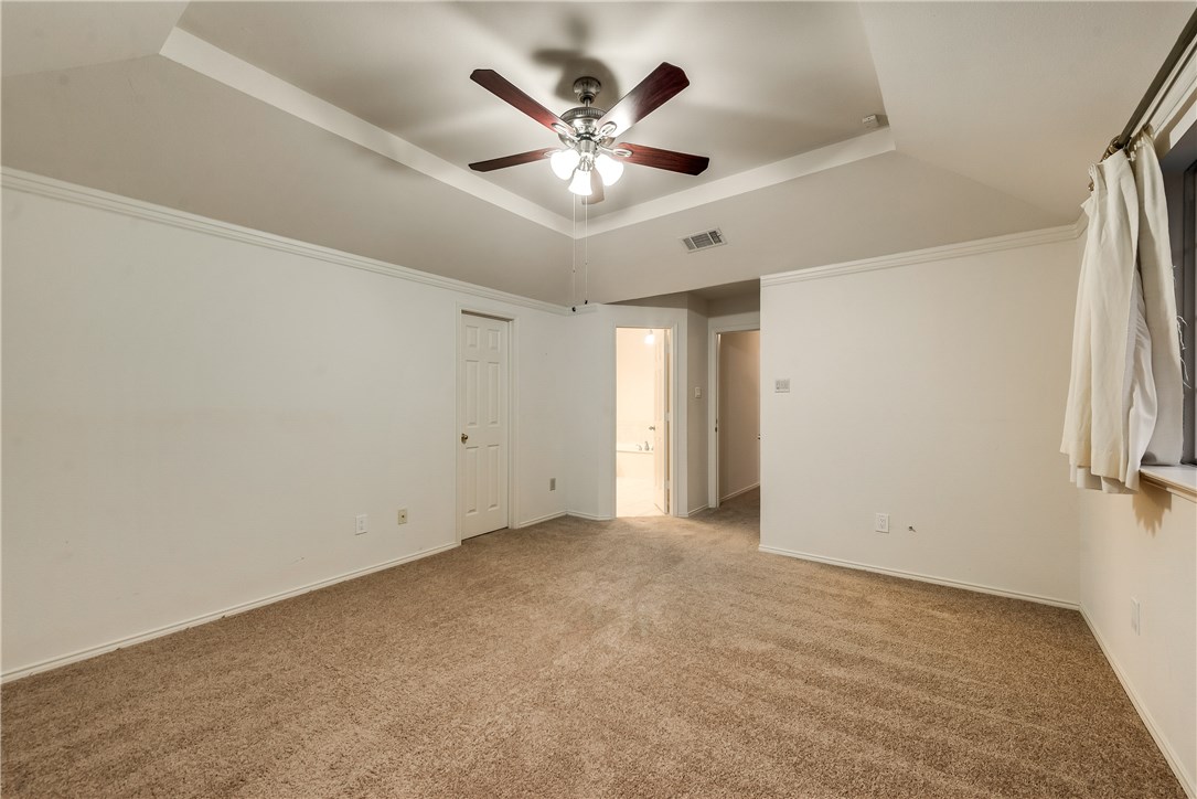 556 Raintree Circle