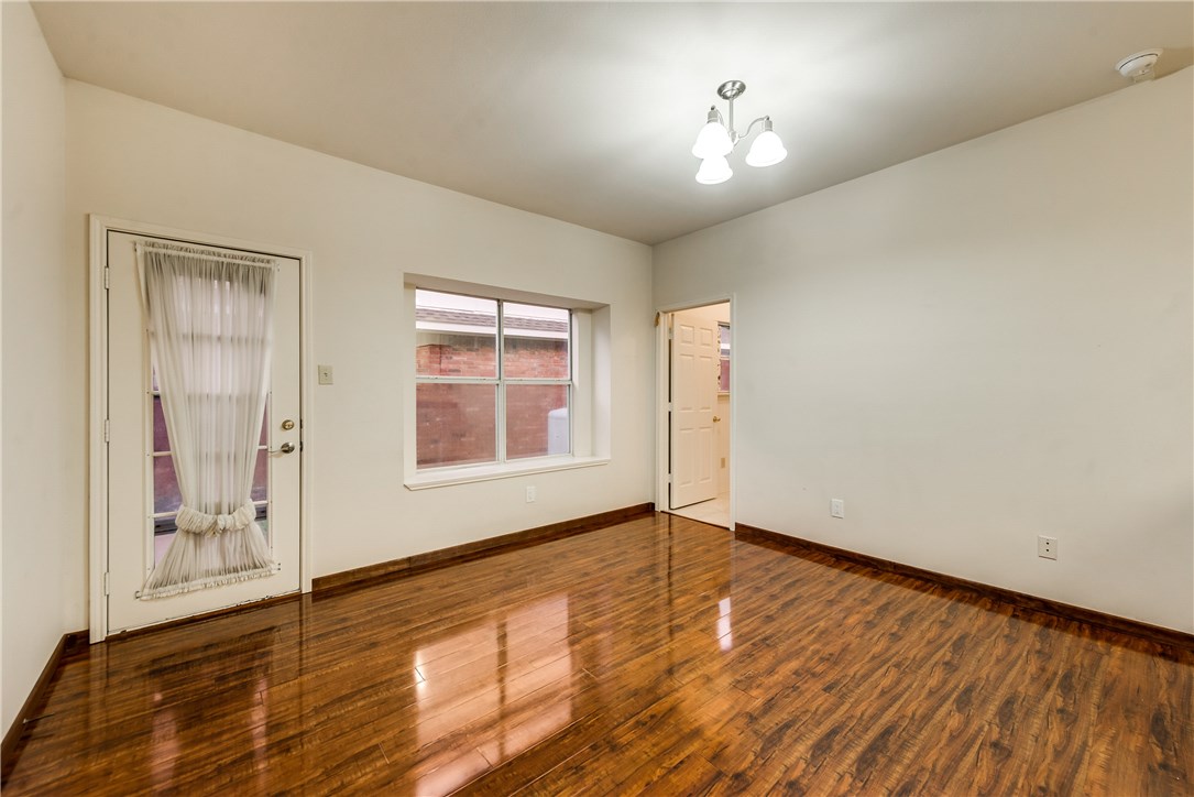 556 Raintree Circle