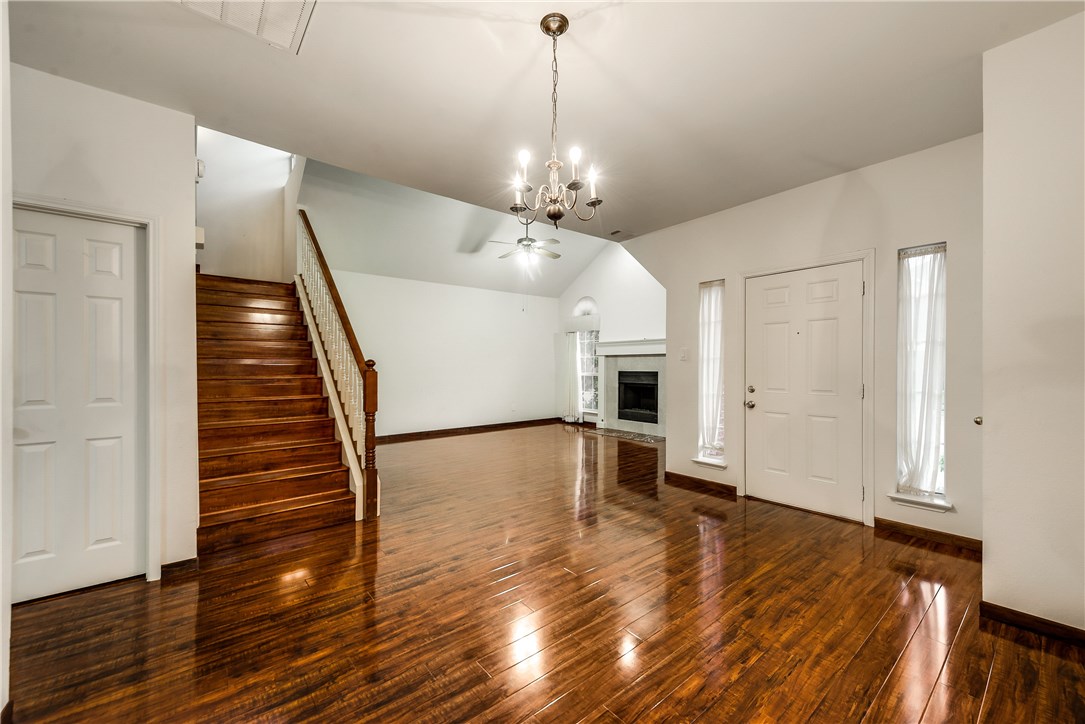 556 Raintree Circle