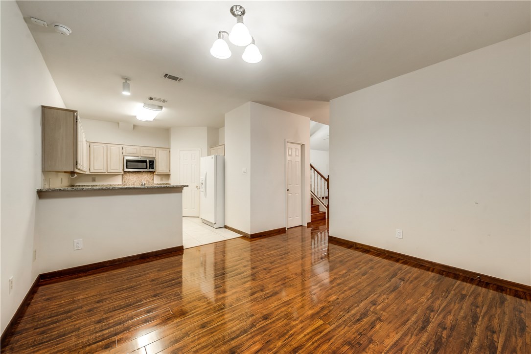 556 Raintree Circle