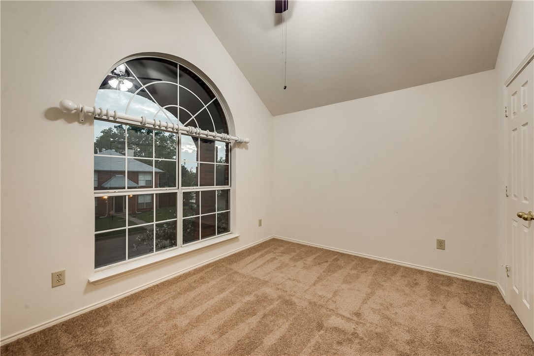 556 Raintree Circle