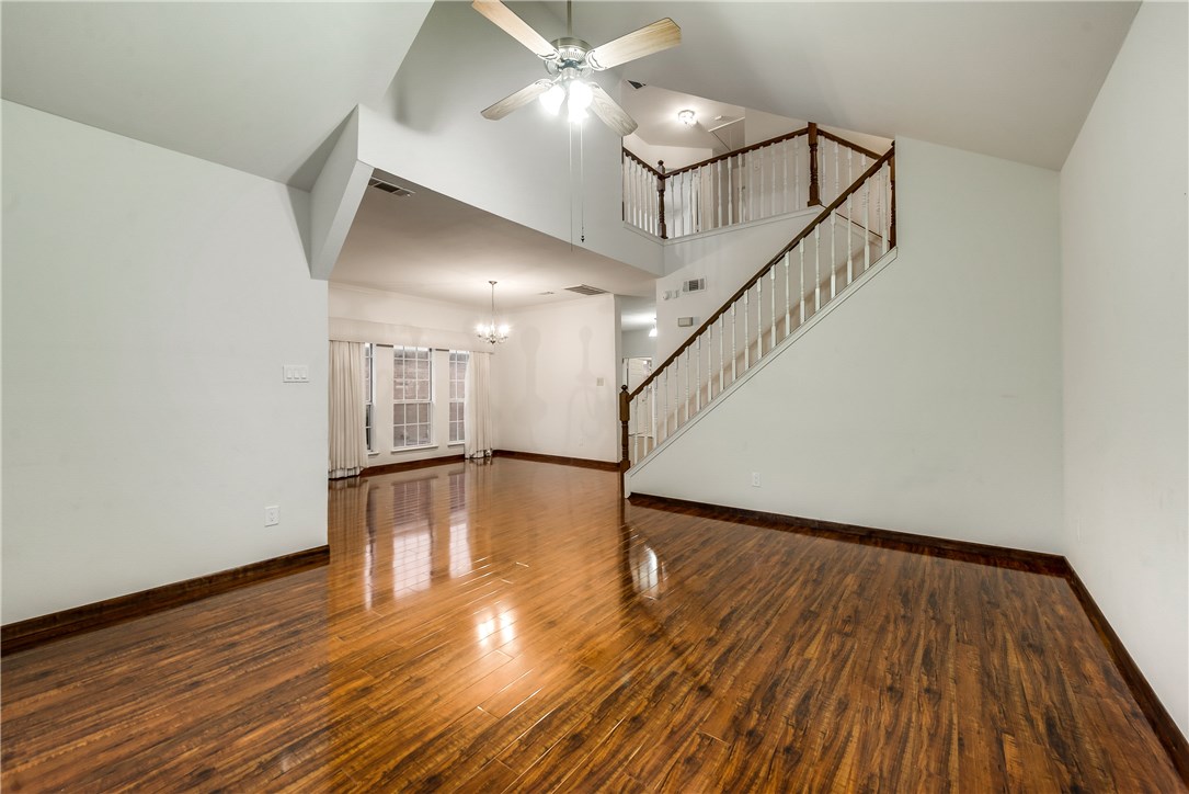 556 Raintree Circle