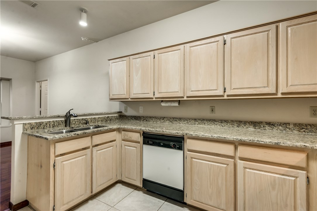556 Raintree Circle