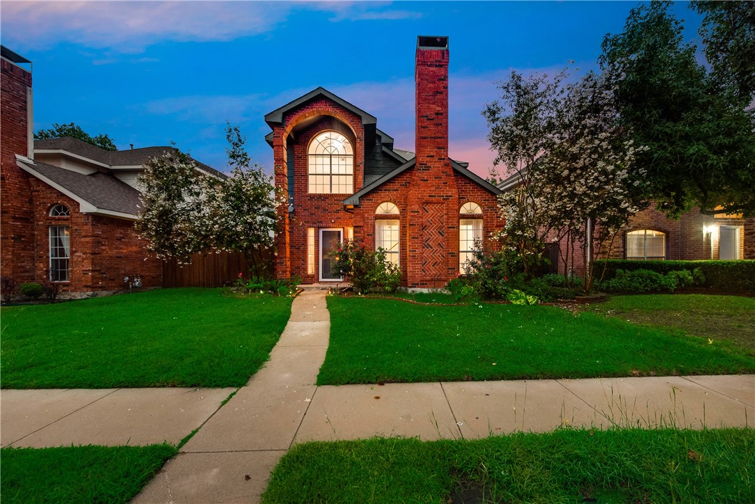 556 Raintree Circle