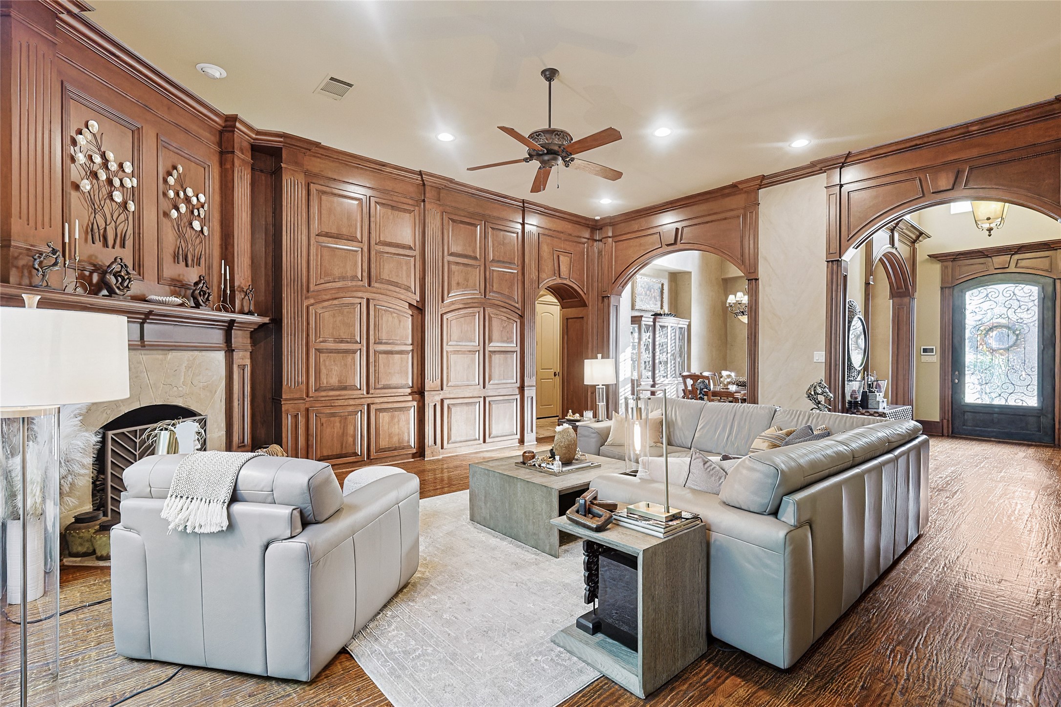 607 Deforest Court