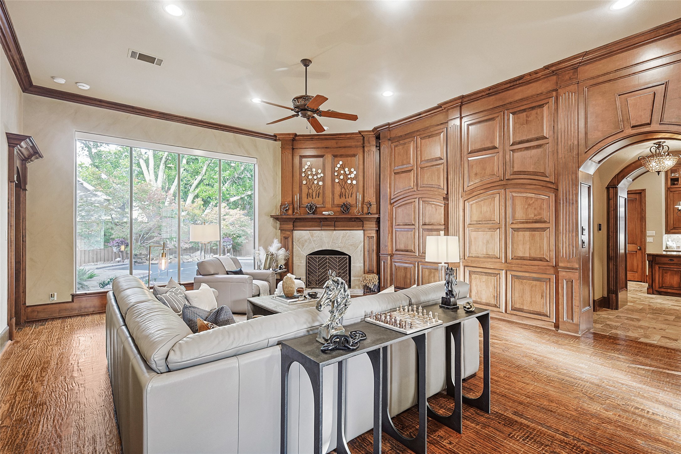 607 Deforest Court