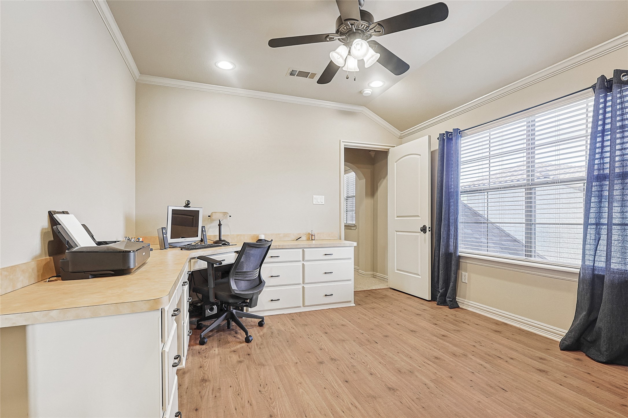 607 Deforest Court
