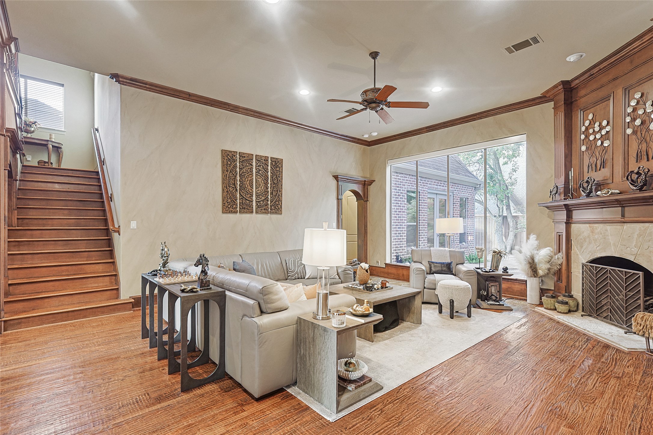 607 Deforest Court