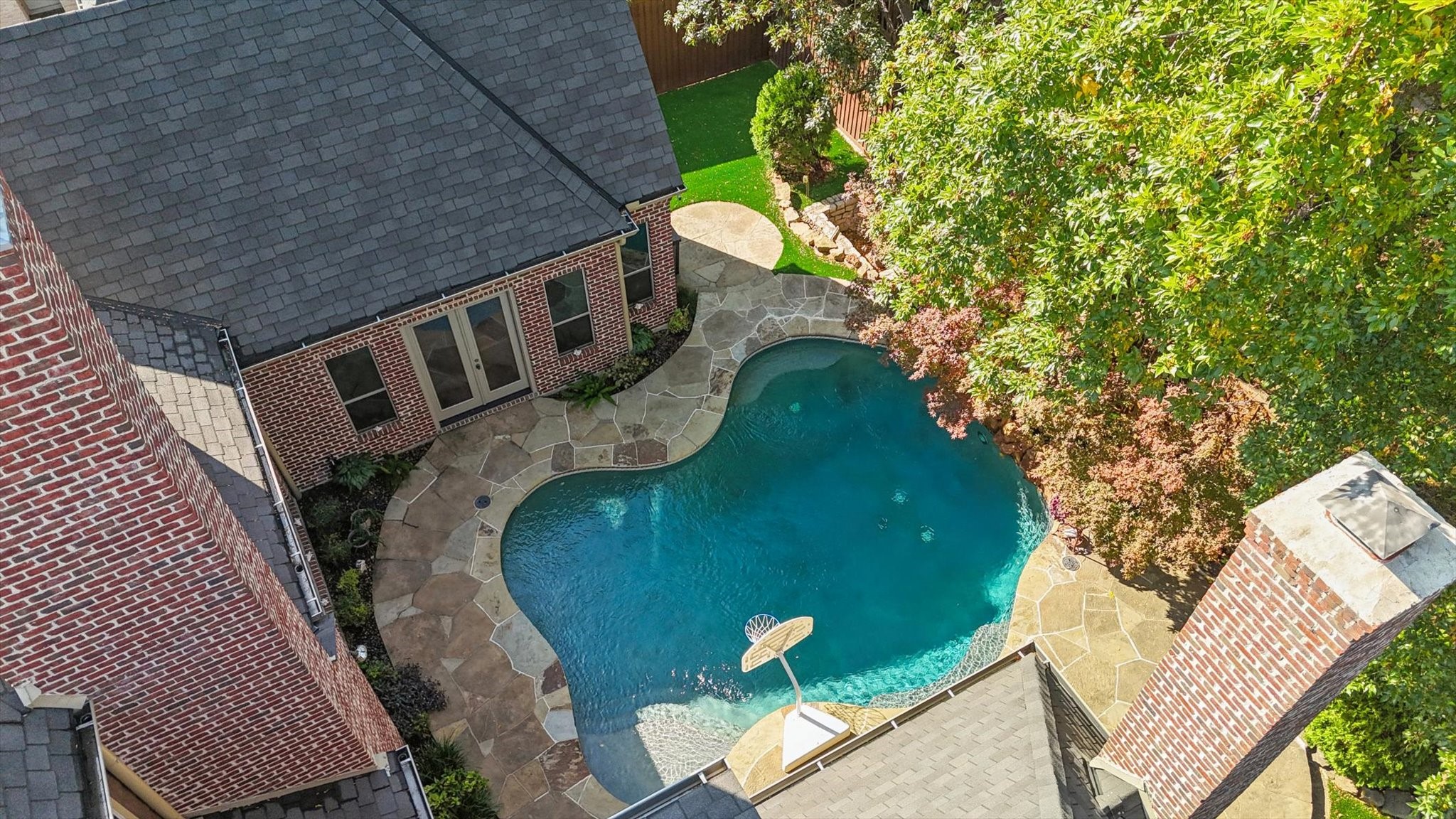 607 Deforest Court