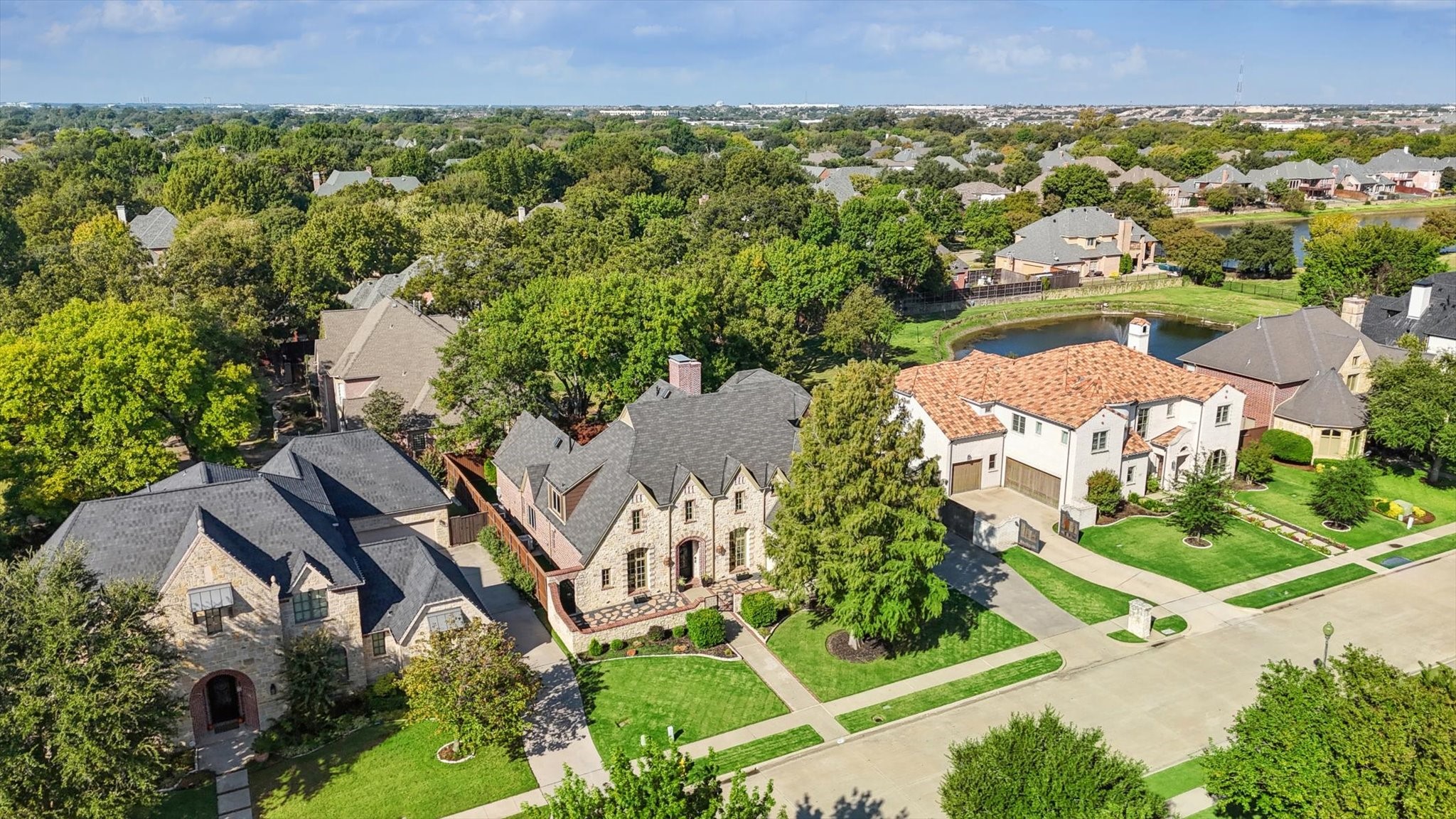 607 Deforest Court
