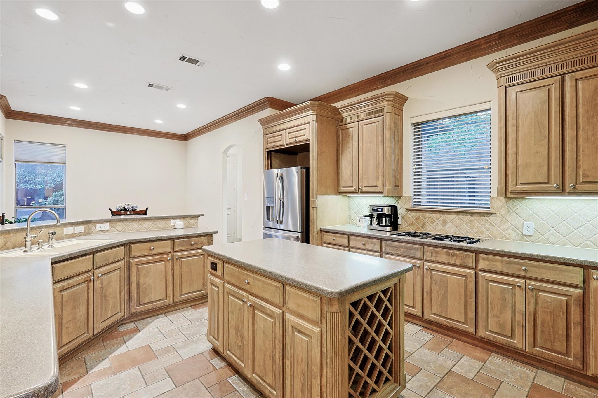 736 Lexington Avenue