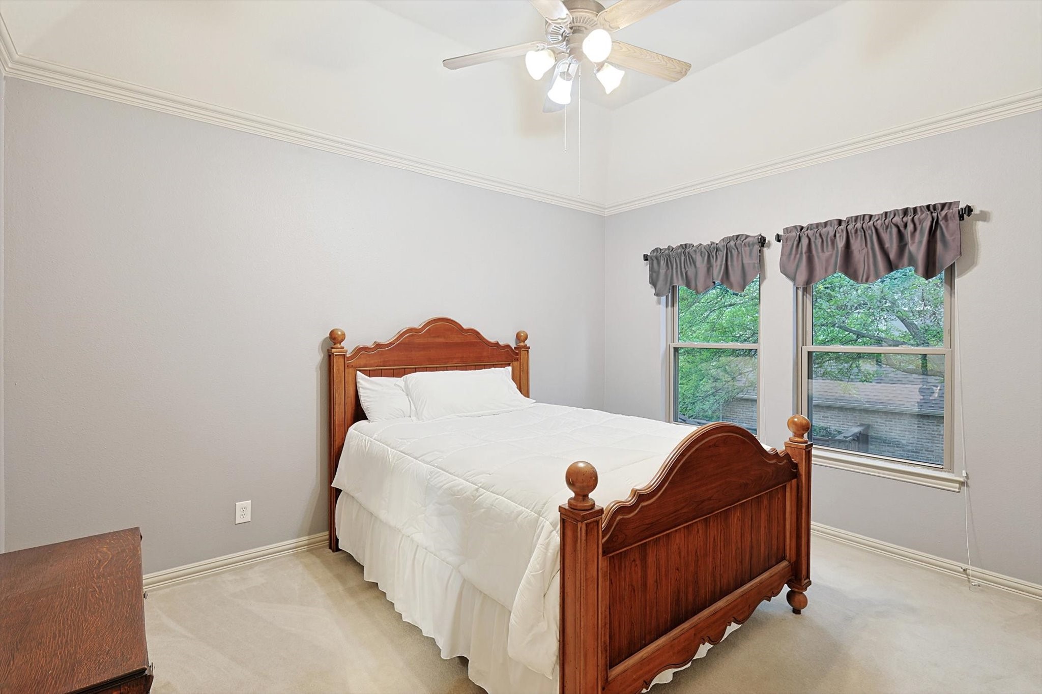 736 Lexington Avenue