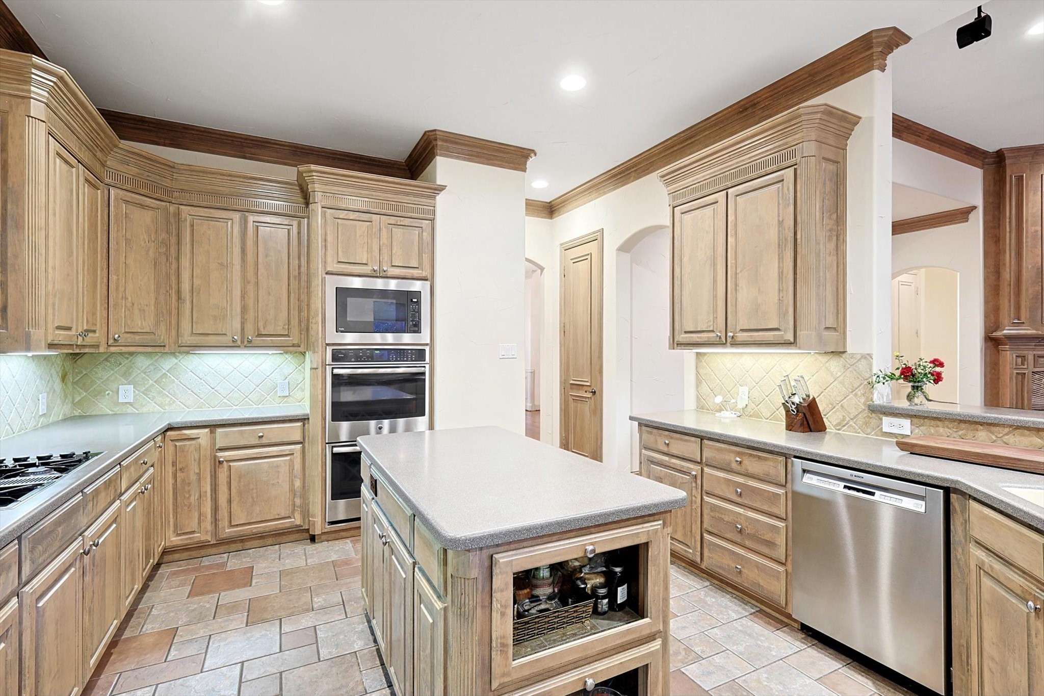 736 Lexington Avenue