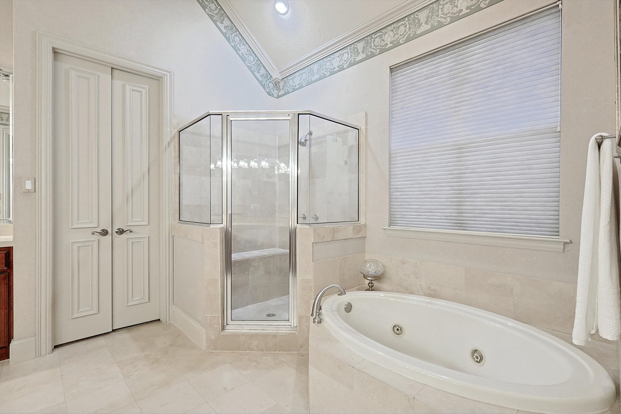 736 Lexington Avenue