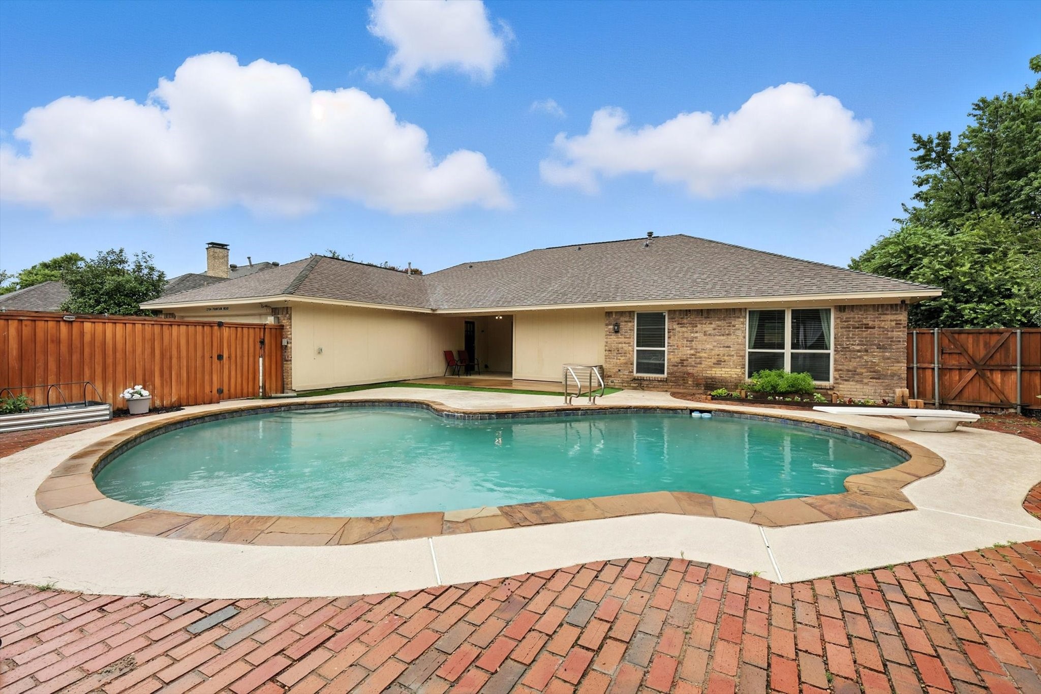 2704 Fountain Head Drive