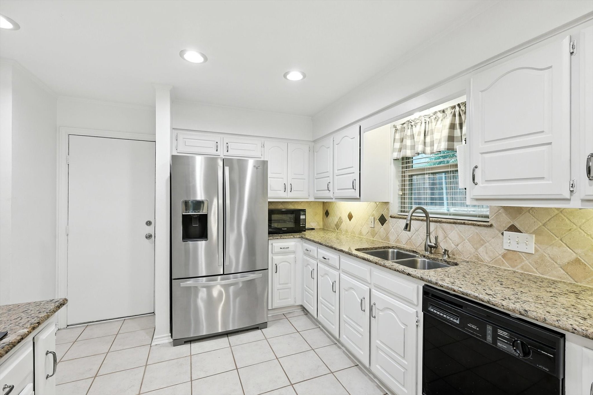 2704 Fountain Head Drive