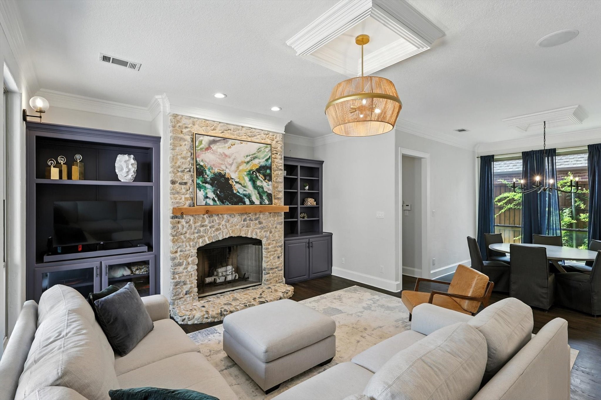 748 Lexington Avenue