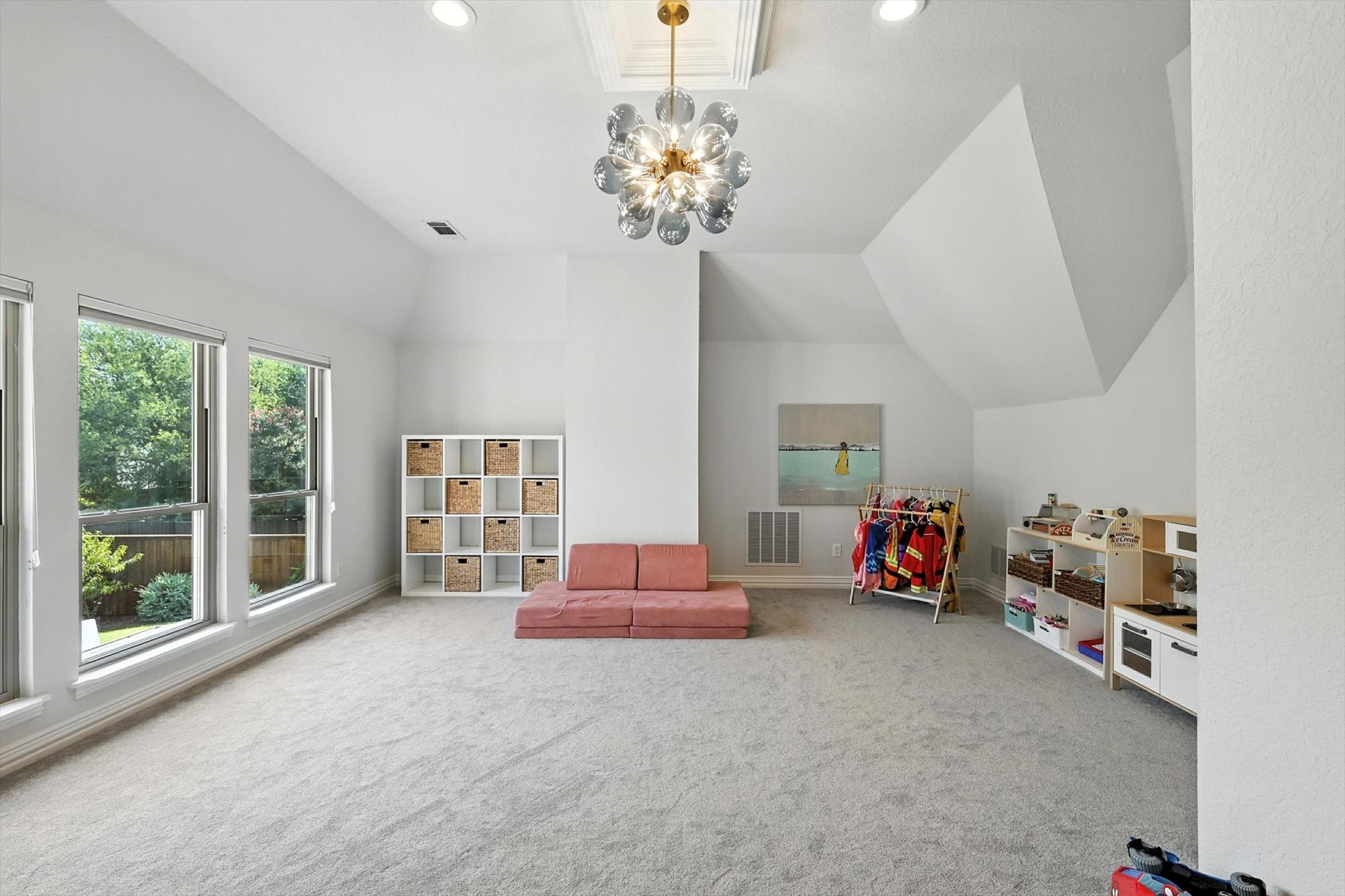 748 Lexington Avenue