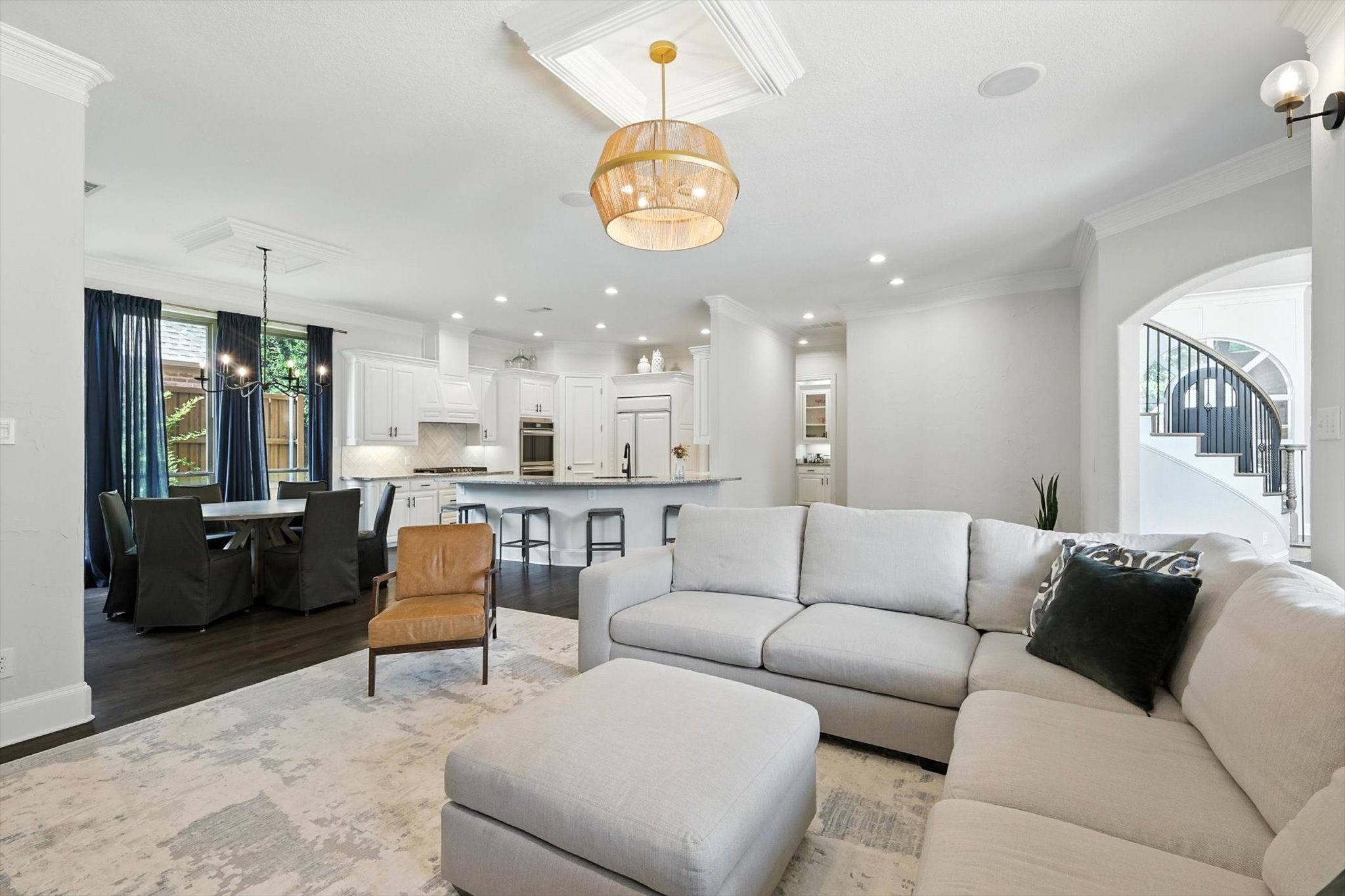 748 Lexington Avenue