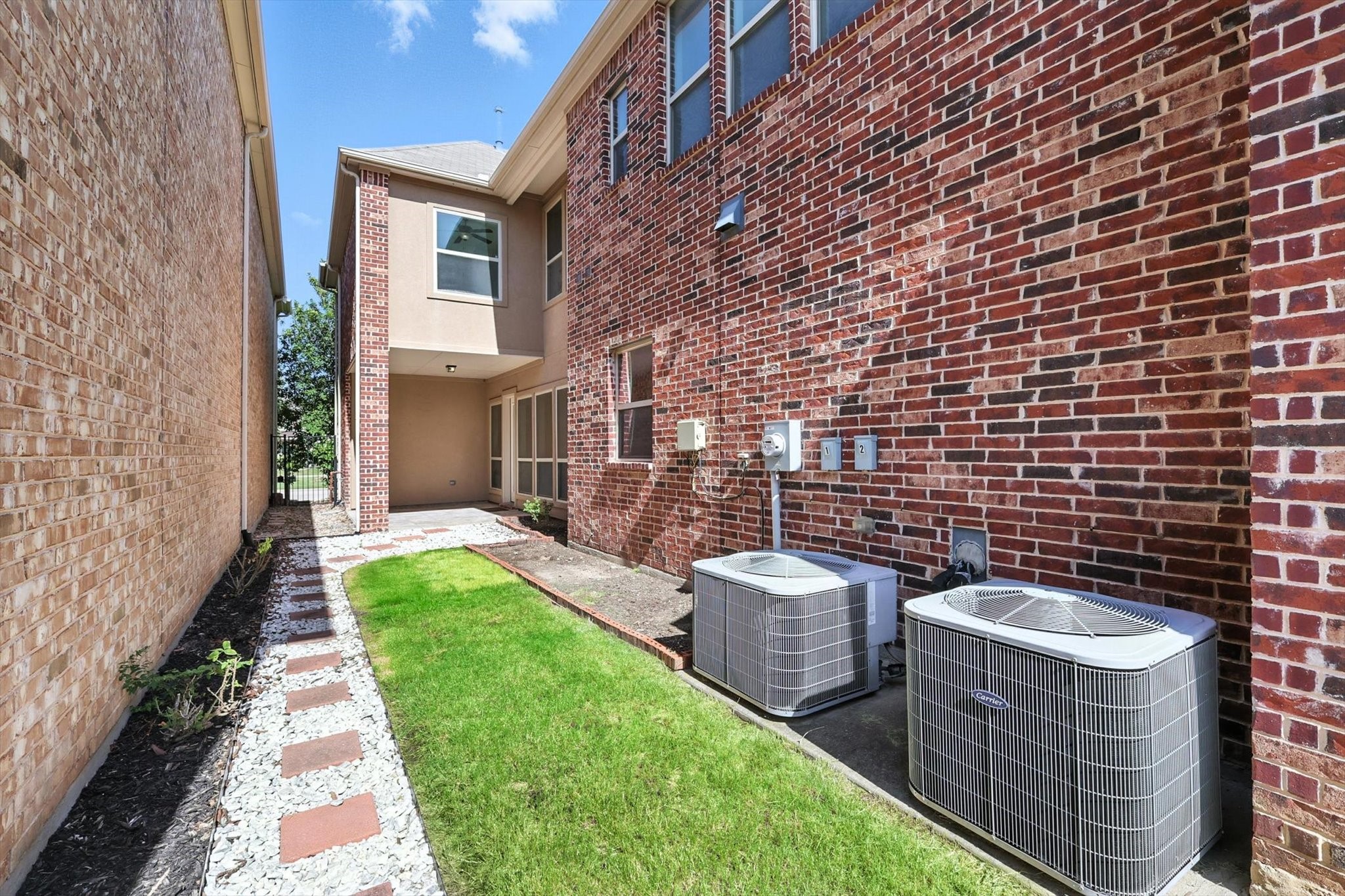 756 Huntingdon Street