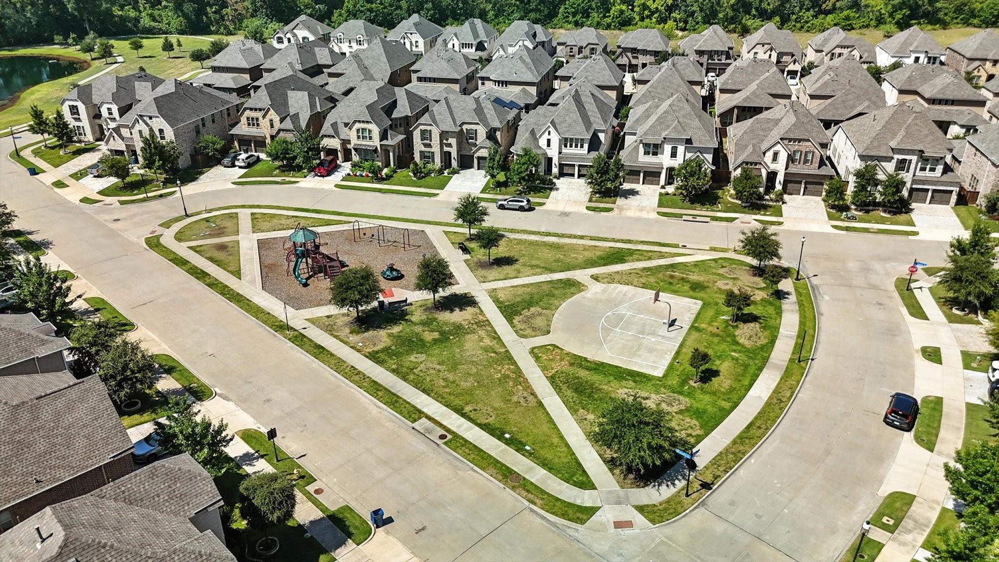 756 Huntingdon Street