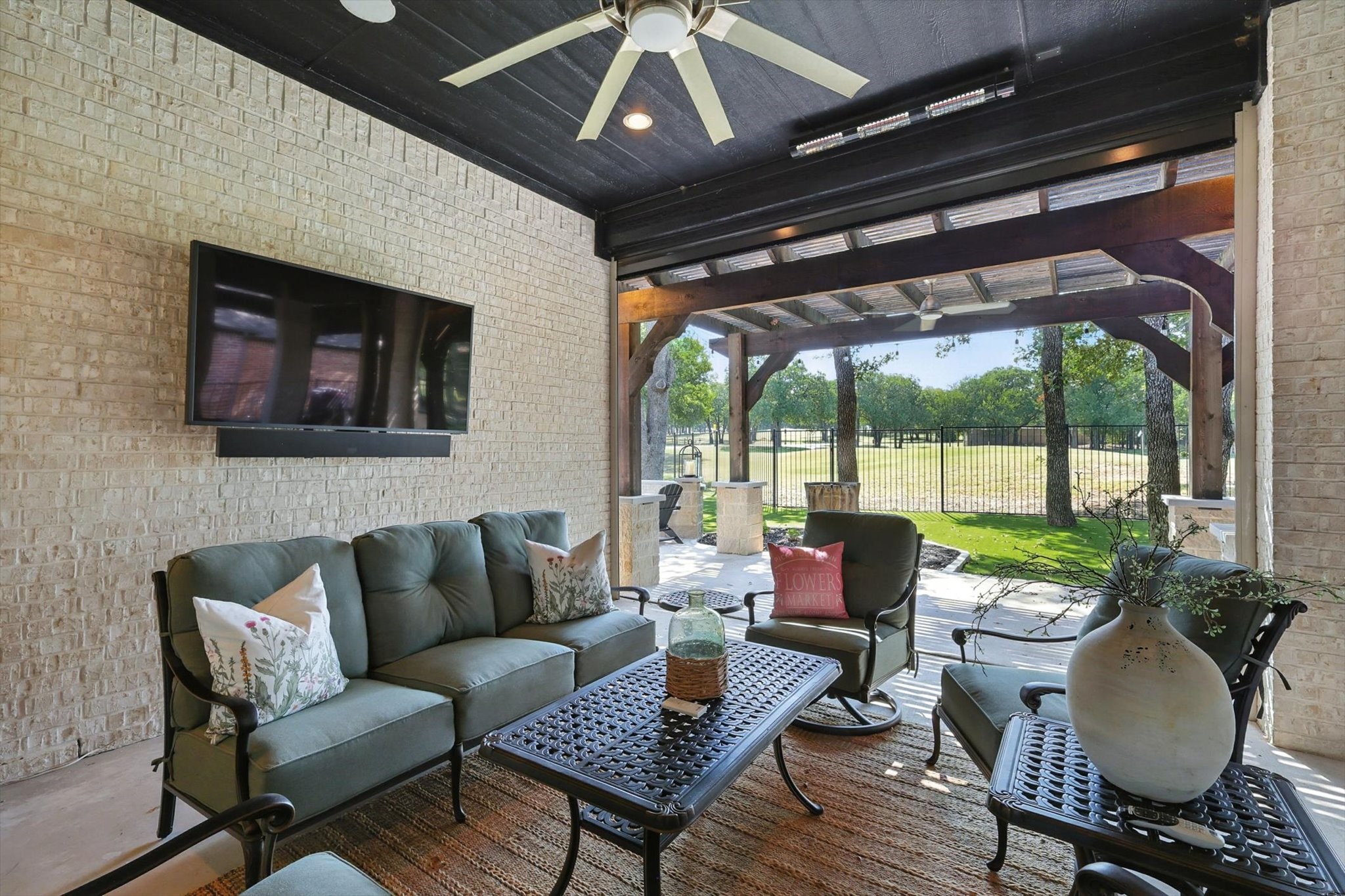 402 Hershey Lane