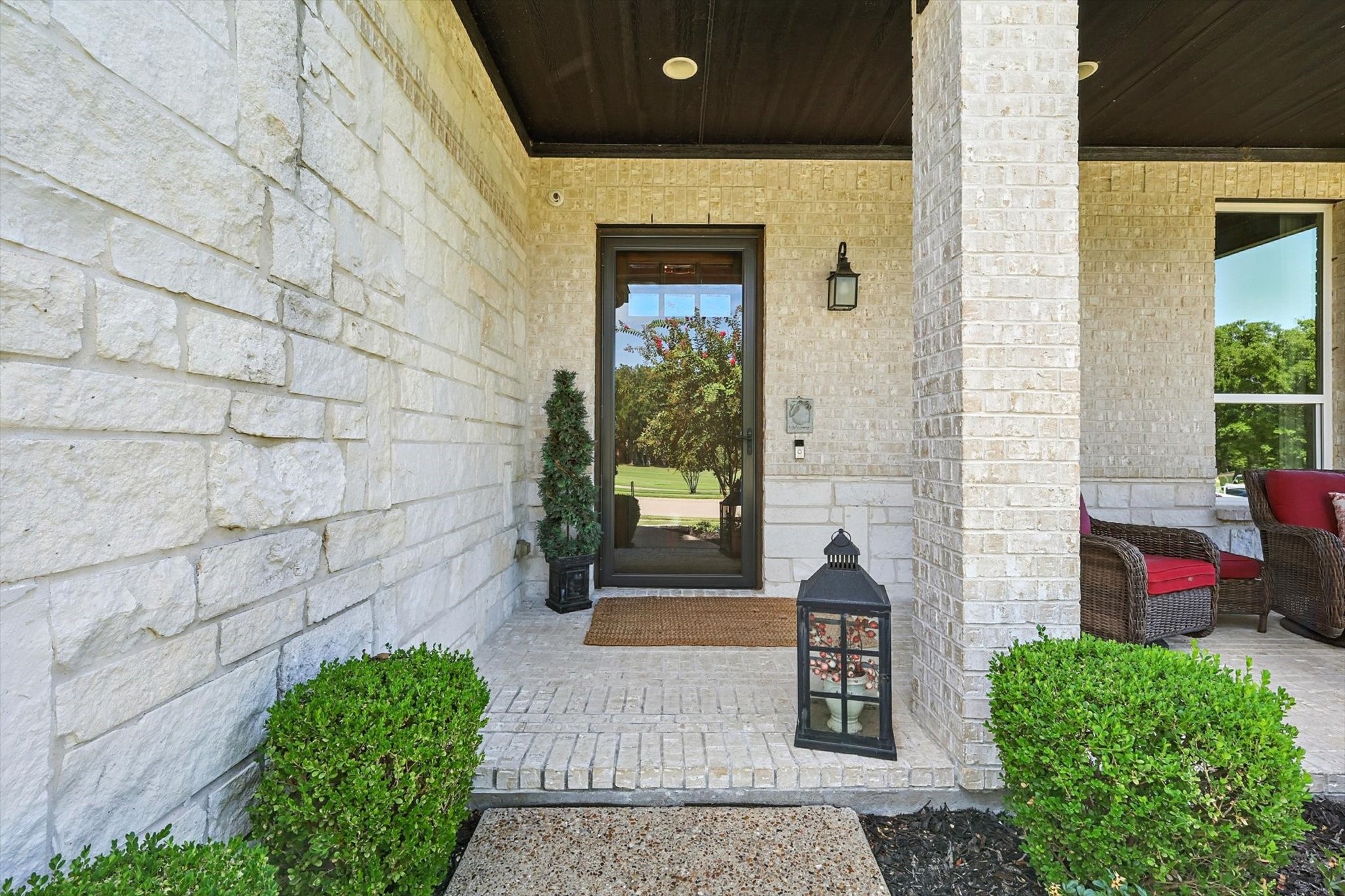 402 Hershey Lane