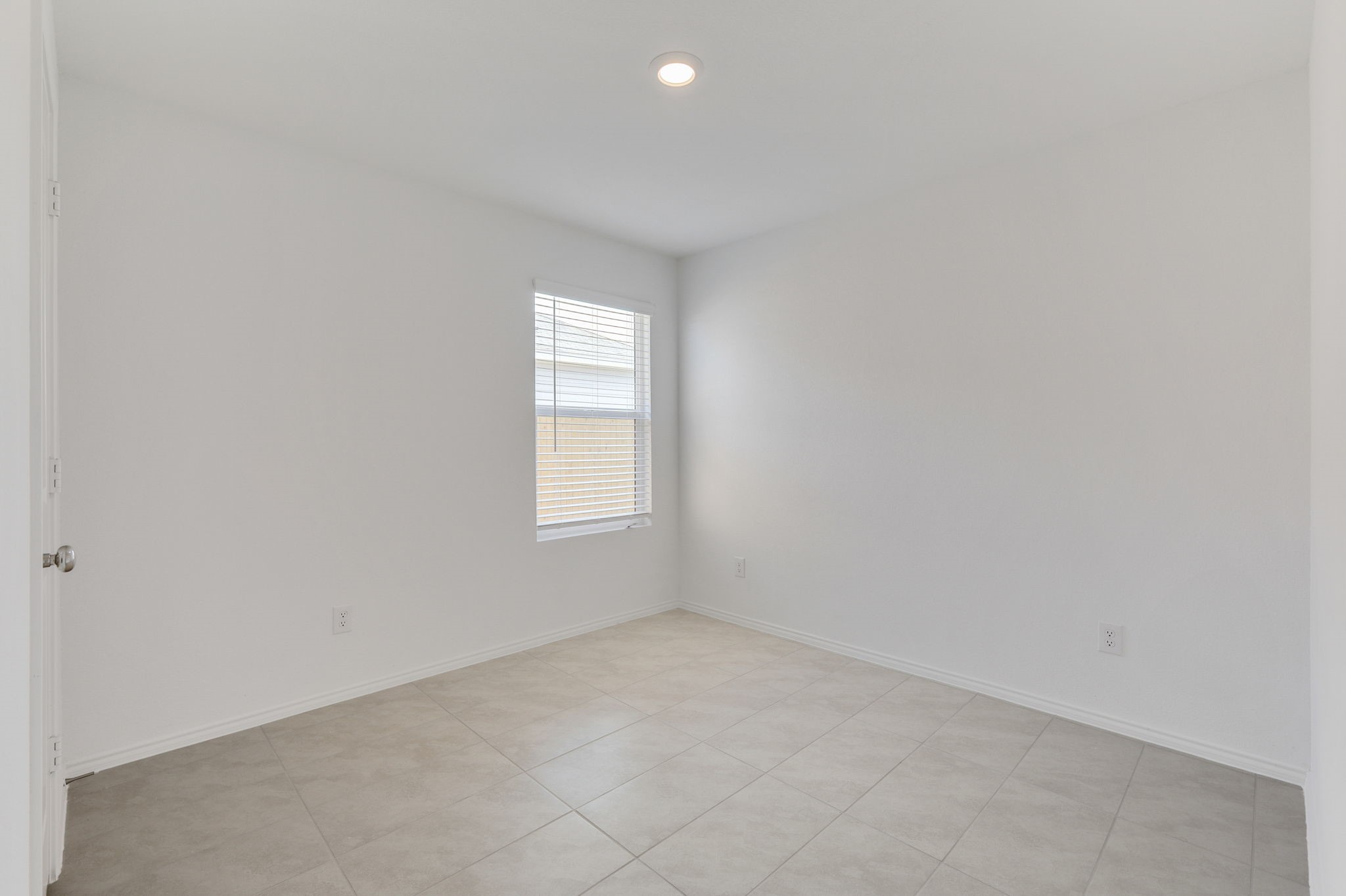2625 Kingsman Drive
