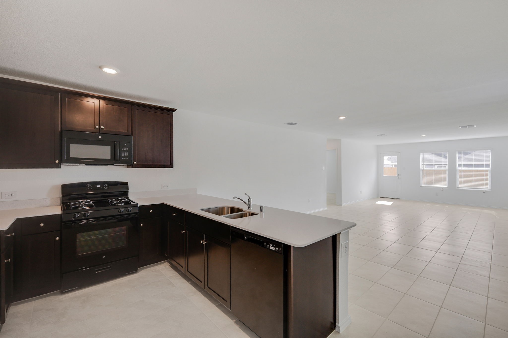 2625 Kingsman Drive