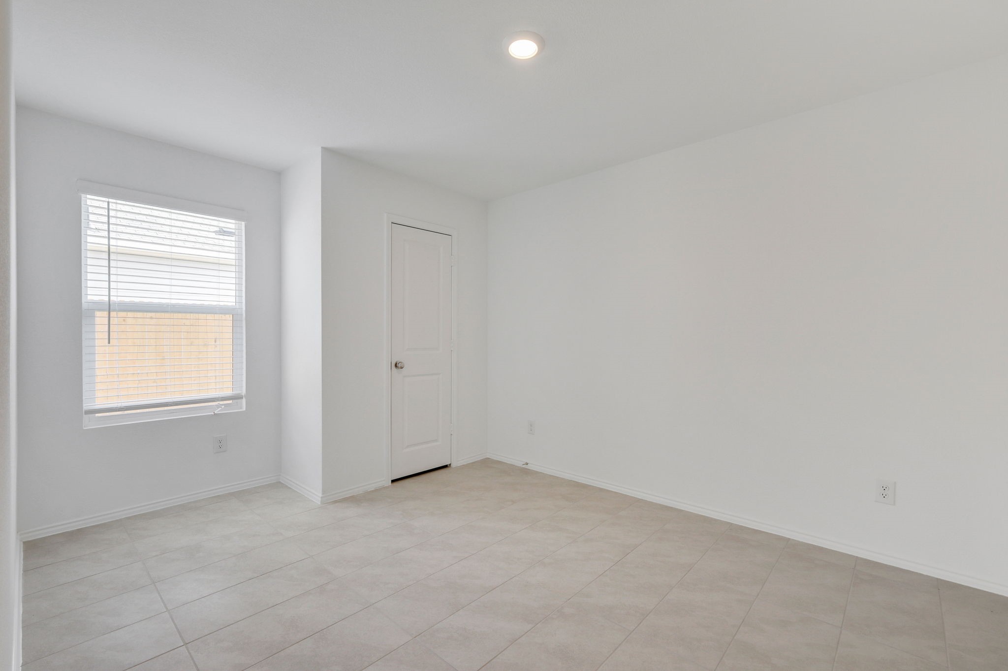 2625 Kingsman Drive